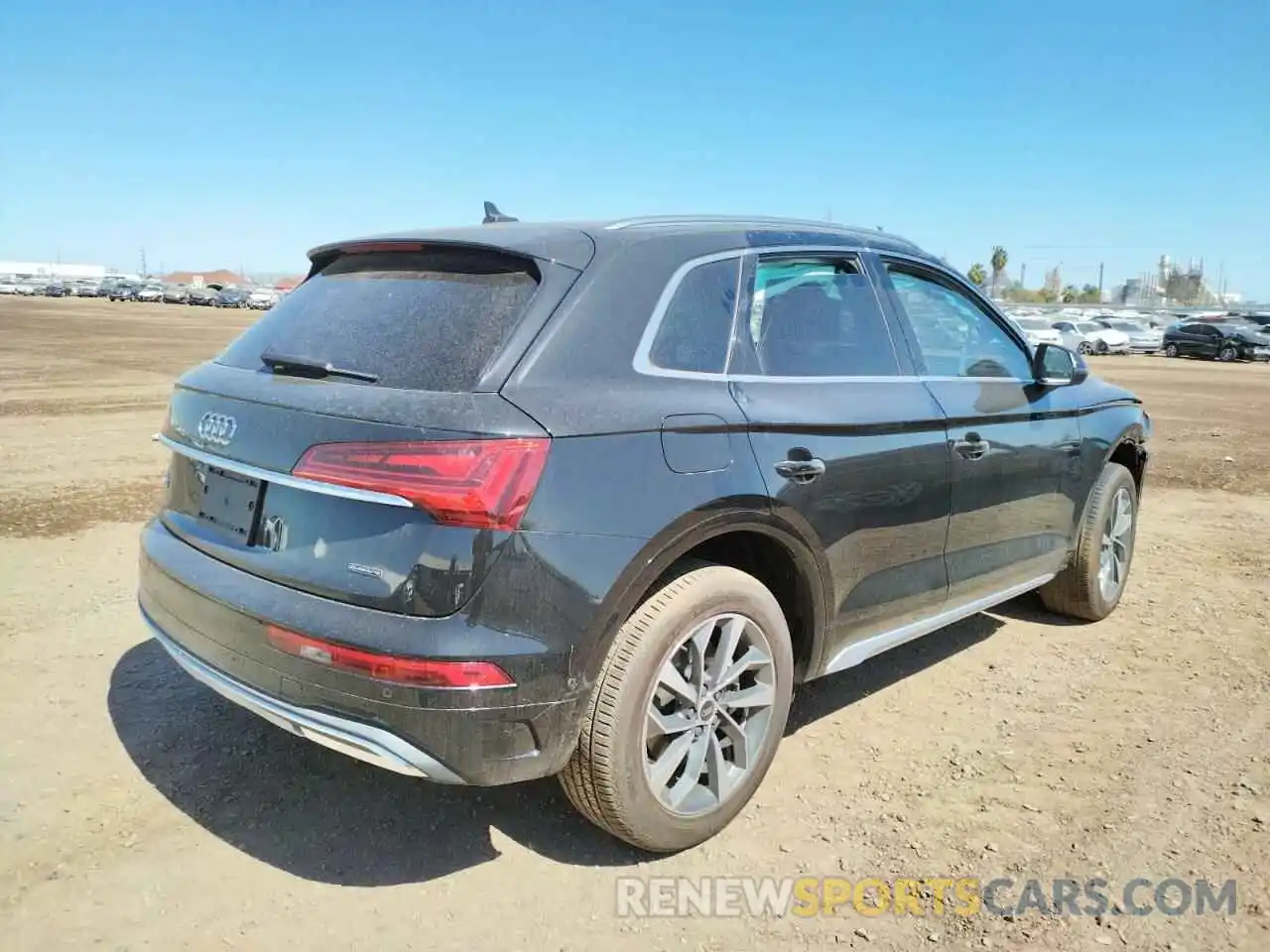 4 Photograph of a damaged car WA1CAAFY0M2046560 AUDI Q5 2021