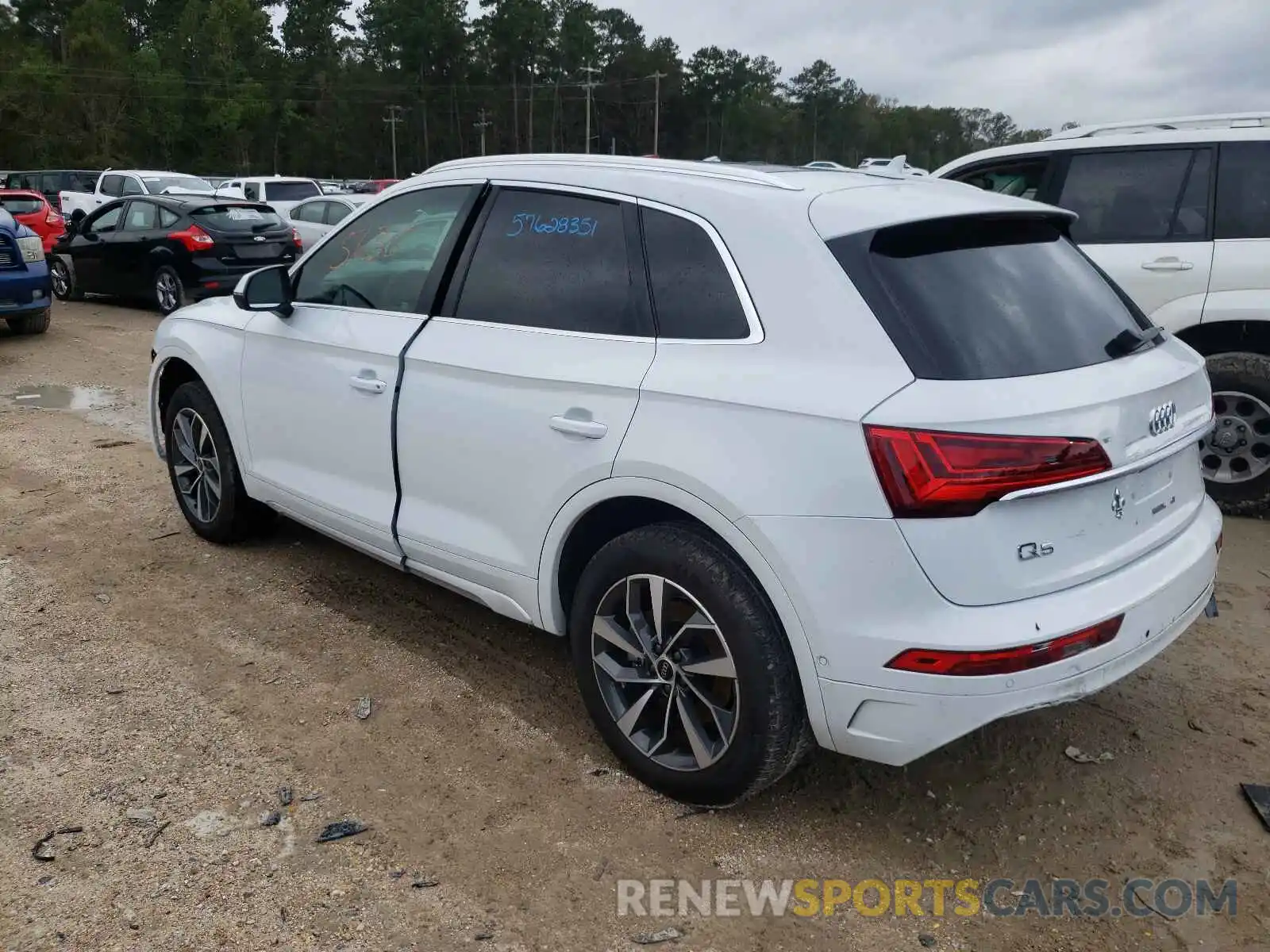 3 Photograph of a damaged car WA1CAAFY0M2079008 AUDI Q5 2021