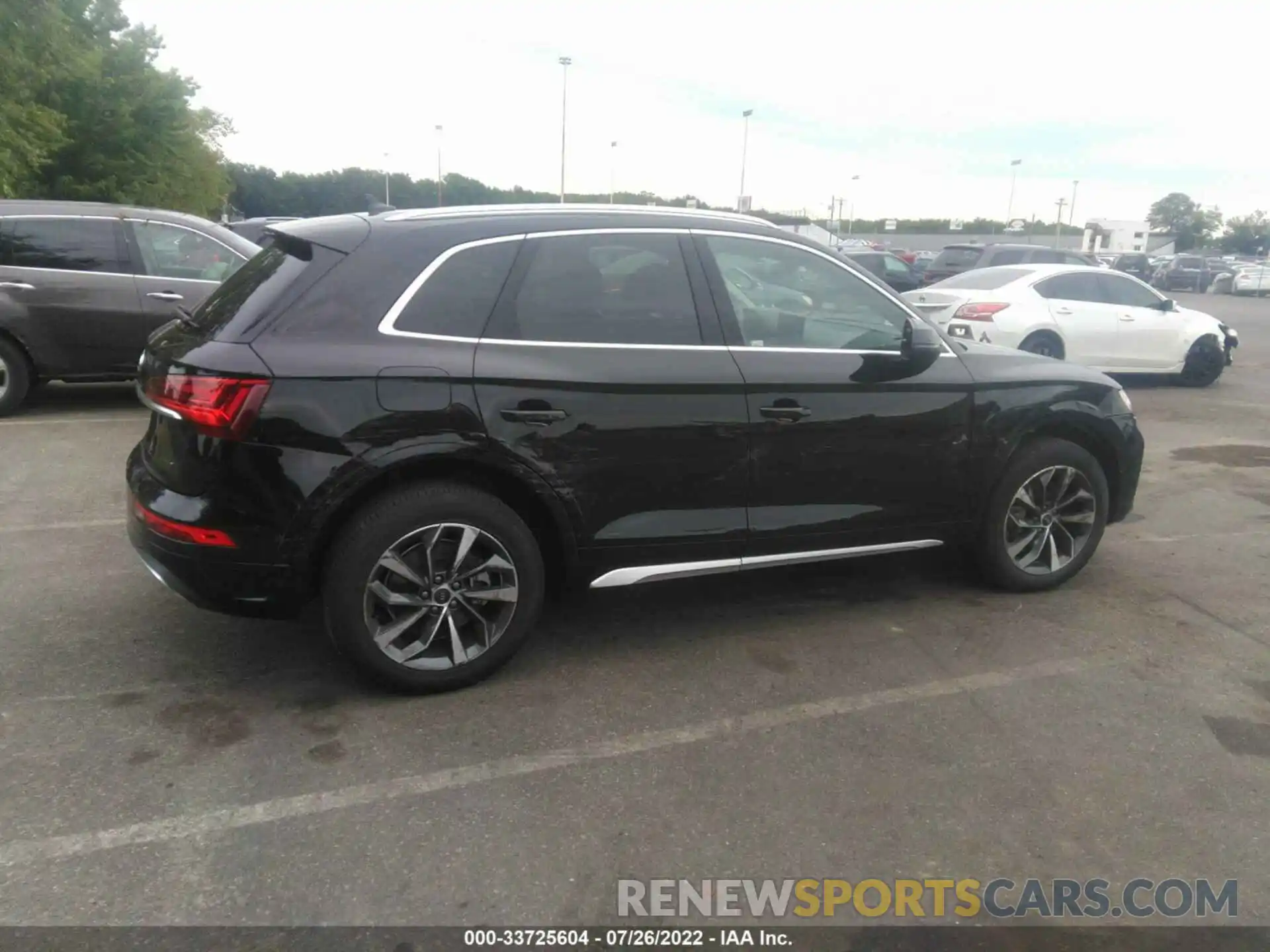 6 Photograph of a damaged car WA1CAAFY0M2096424 AUDI Q5 2021