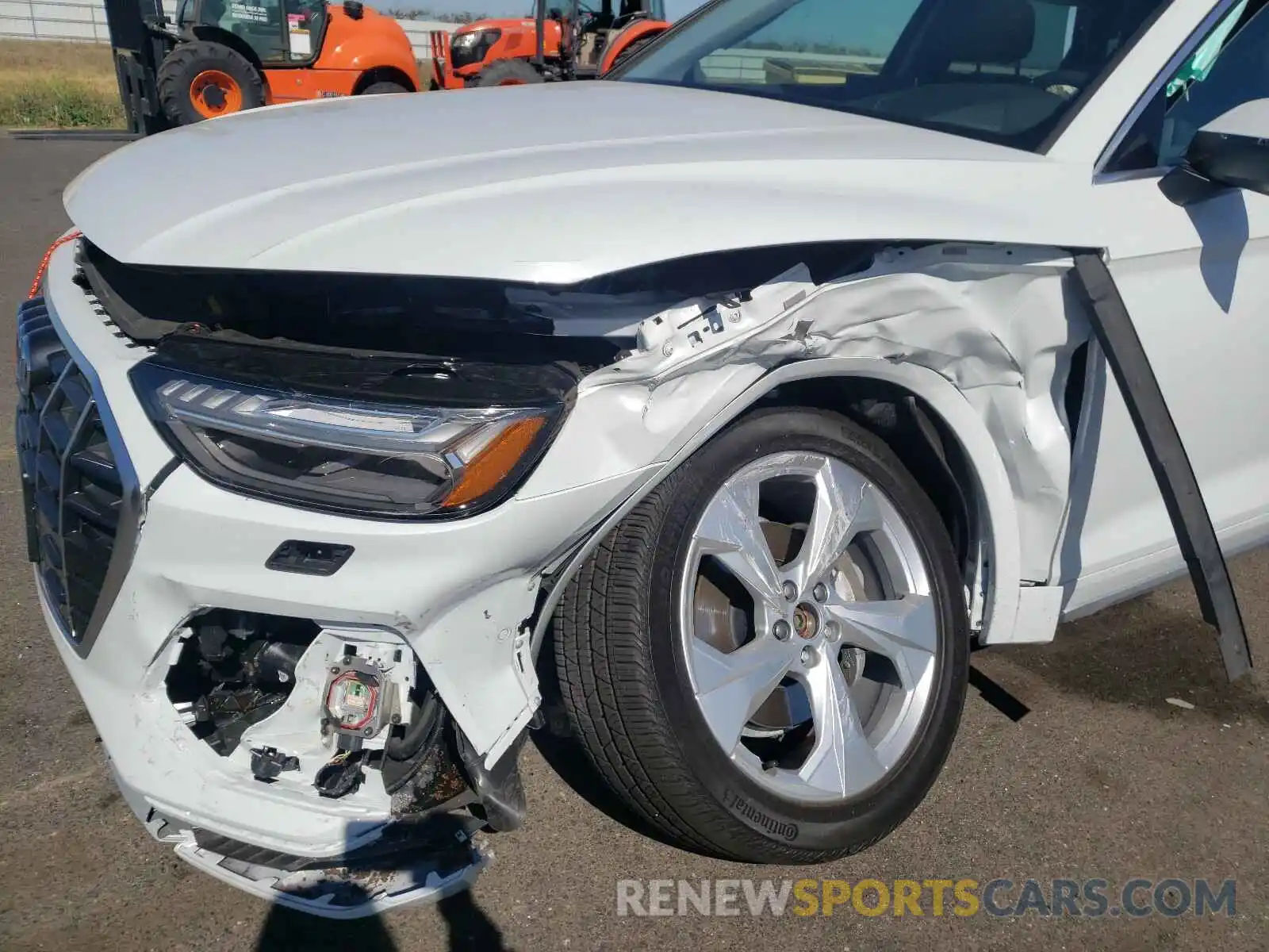 9 Photograph of a damaged car WA1CAAFY1M2021795 AUDI Q5 2021