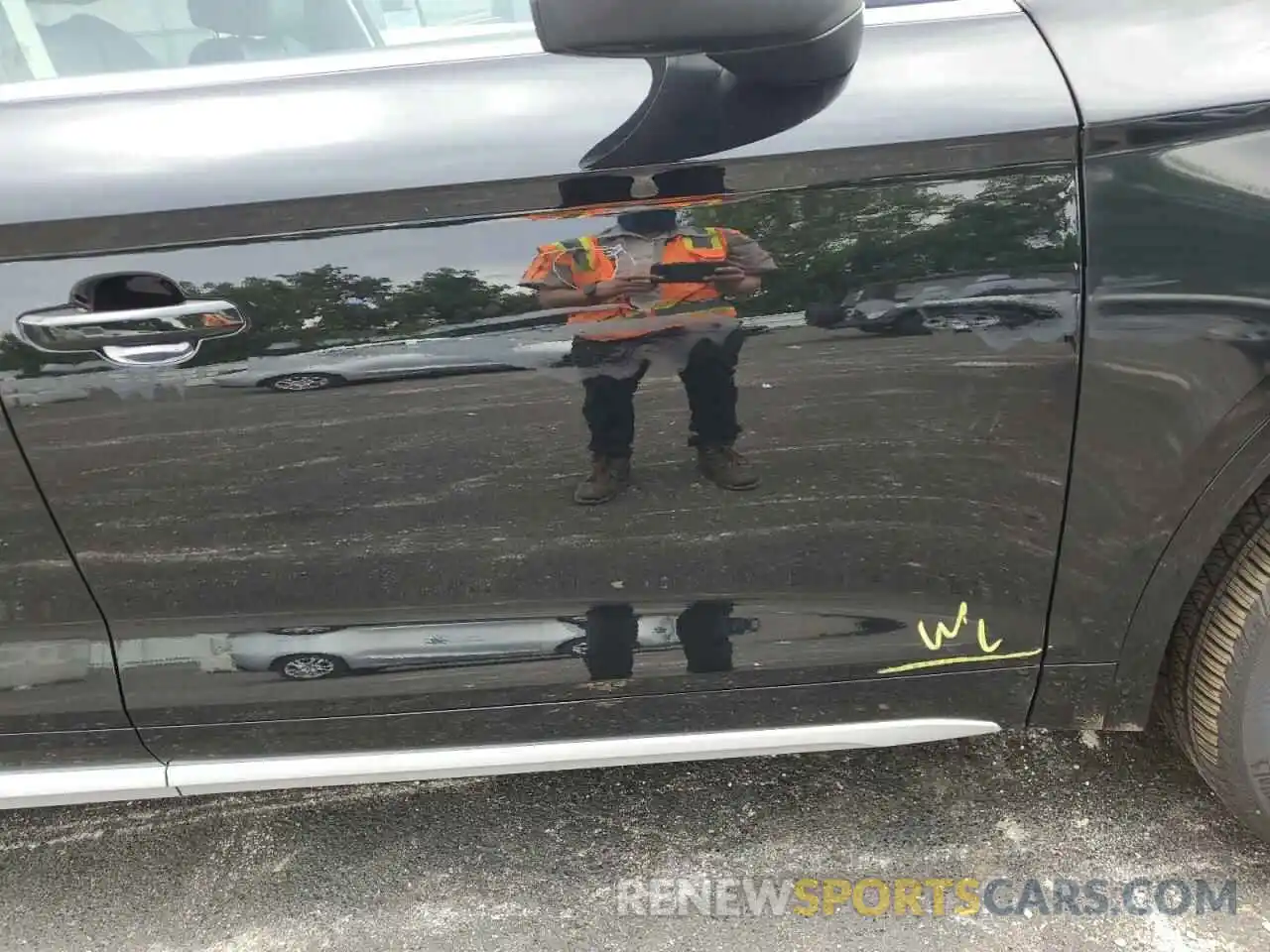 9 Photograph of a damaged car WA1CAAFY1M2059947 AUDI Q5 2021