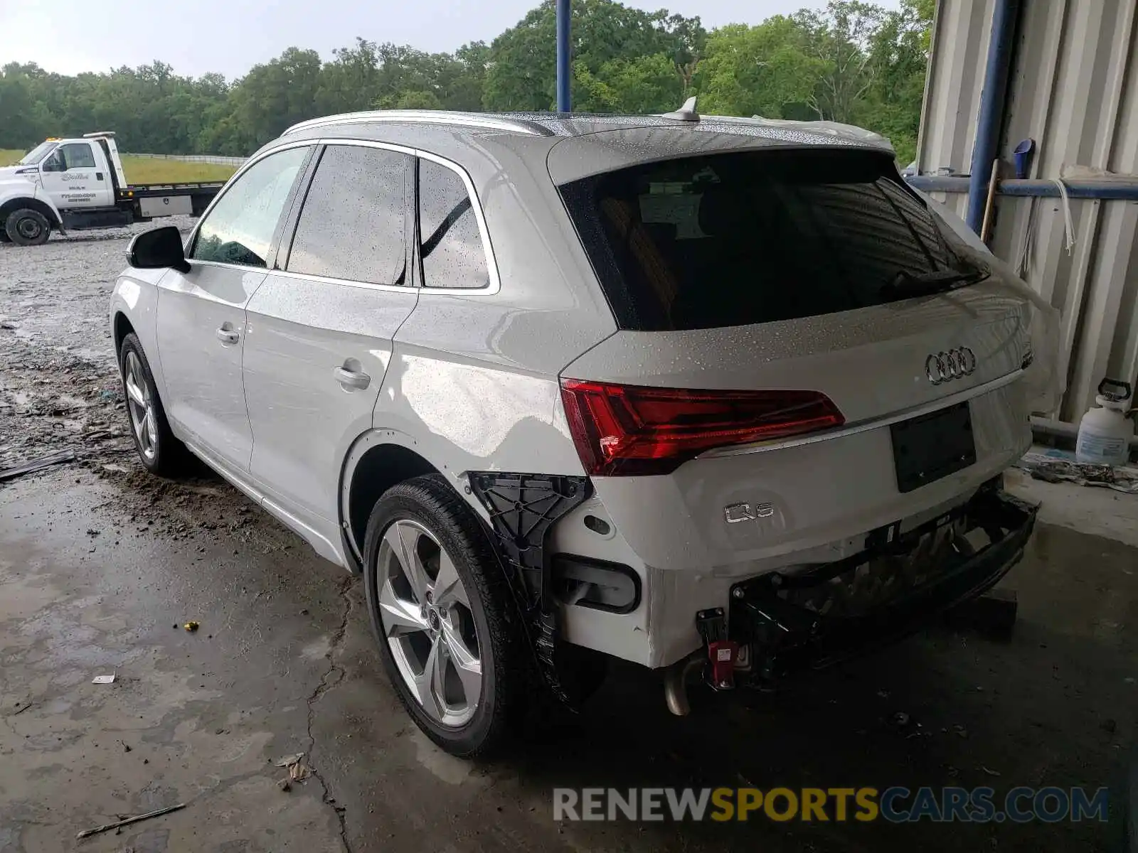 3 Photograph of a damaged car WA1CAAFY3M2010085 AUDI Q5 2021