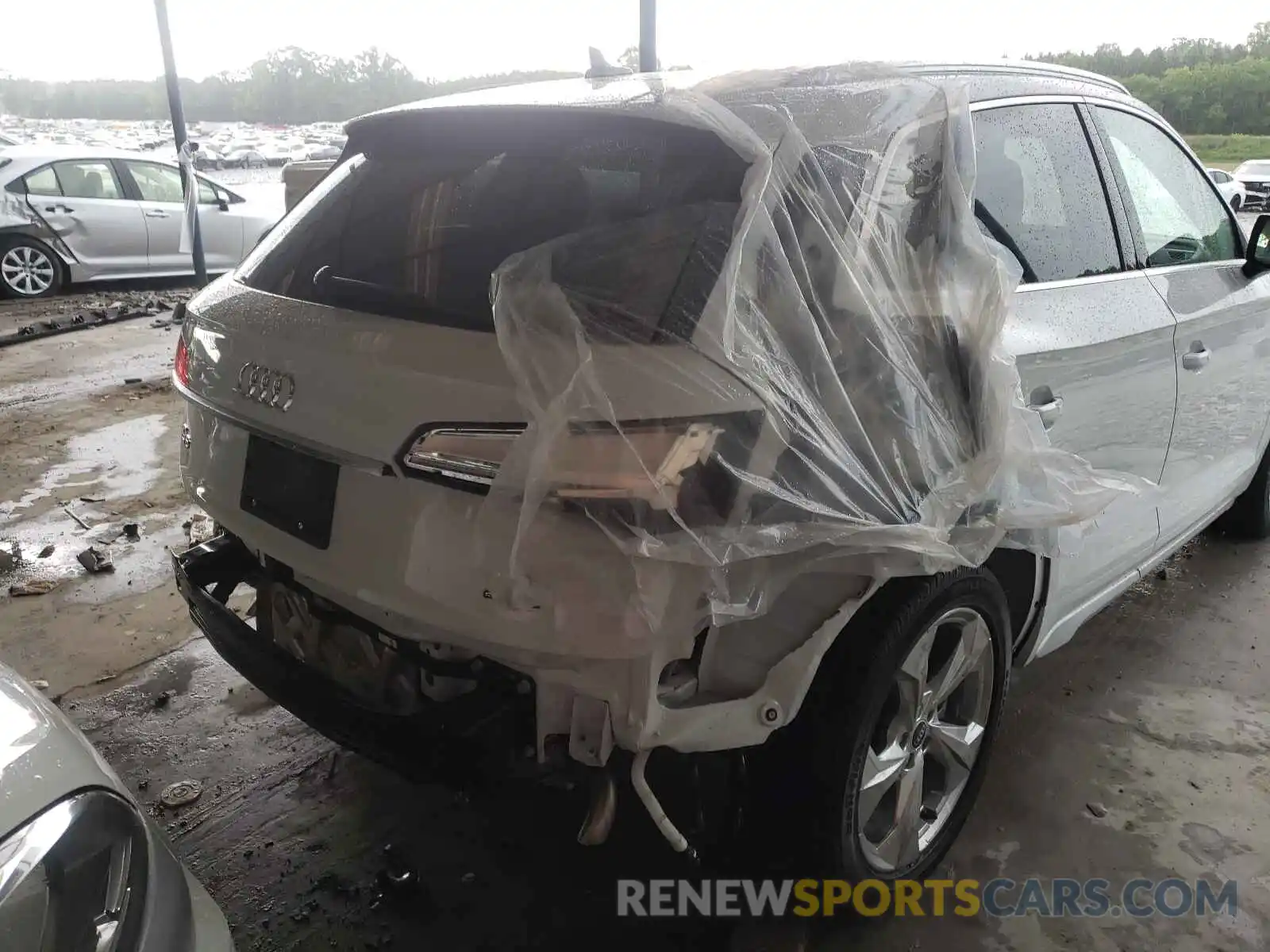 9 Photograph of a damaged car WA1CAAFY3M2010085 AUDI Q5 2021