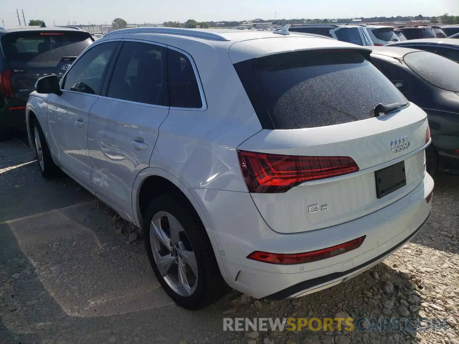 3 Photograph of a damaged car WA1CAAFY3M2080590 AUDI Q5 2021