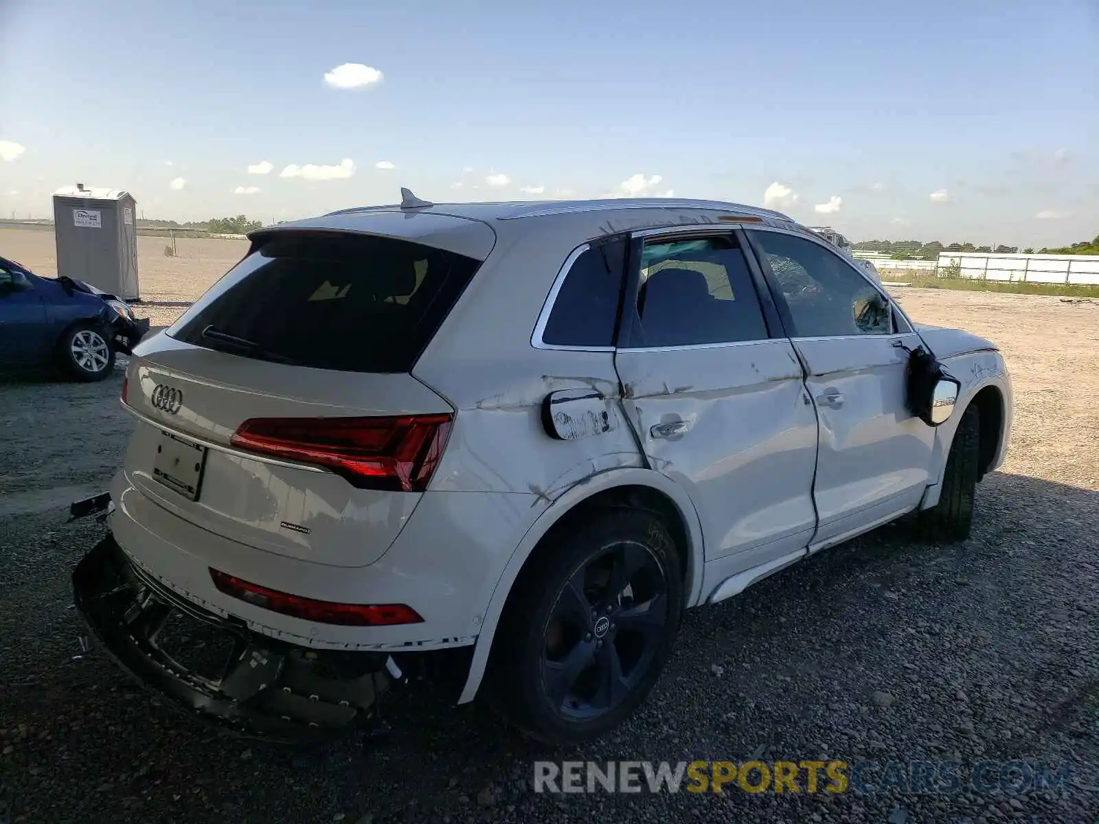 4 Photograph of a damaged car WA1CAAFY4M2011987 AUDI Q5 2021