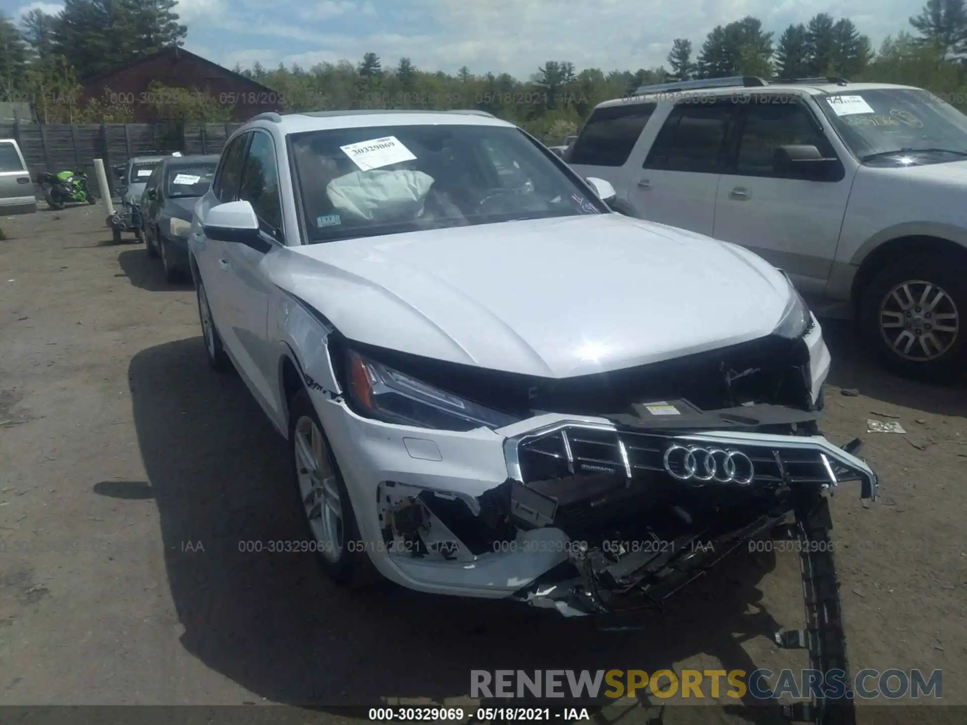 1 Photograph of a damaged car WA1CAAFY5M2015062 AUDI Q5 2021