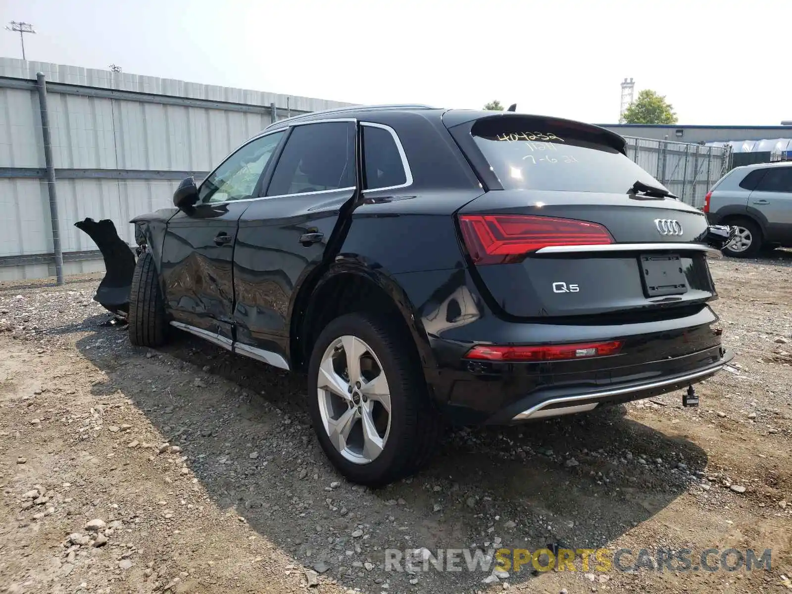 3 Photograph of a damaged car WA1CAAFY8M2011250 AUDI Q5 2021