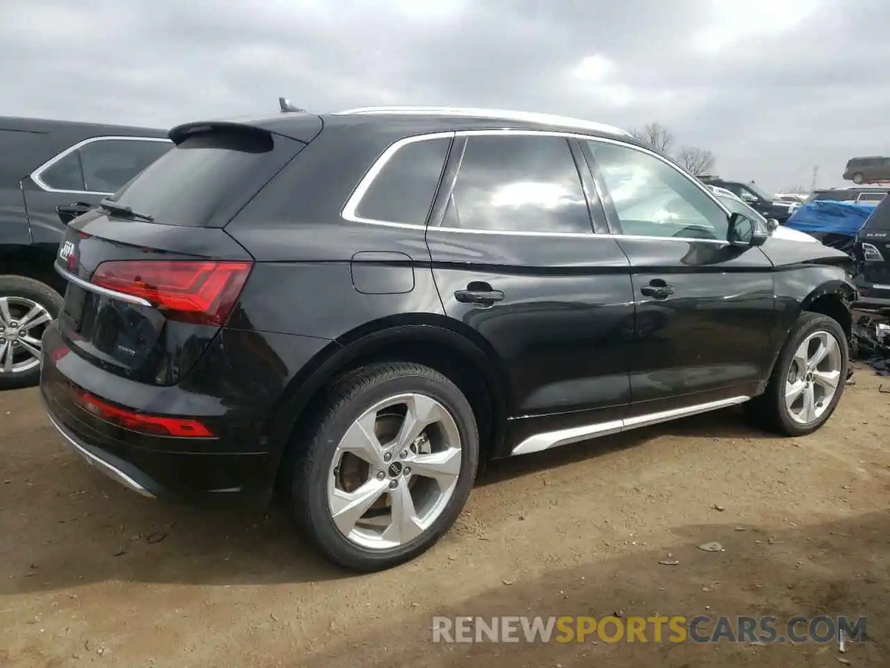 3 Photograph of a damaged car WA1CAAFY8M2026461 AUDI Q5 2021