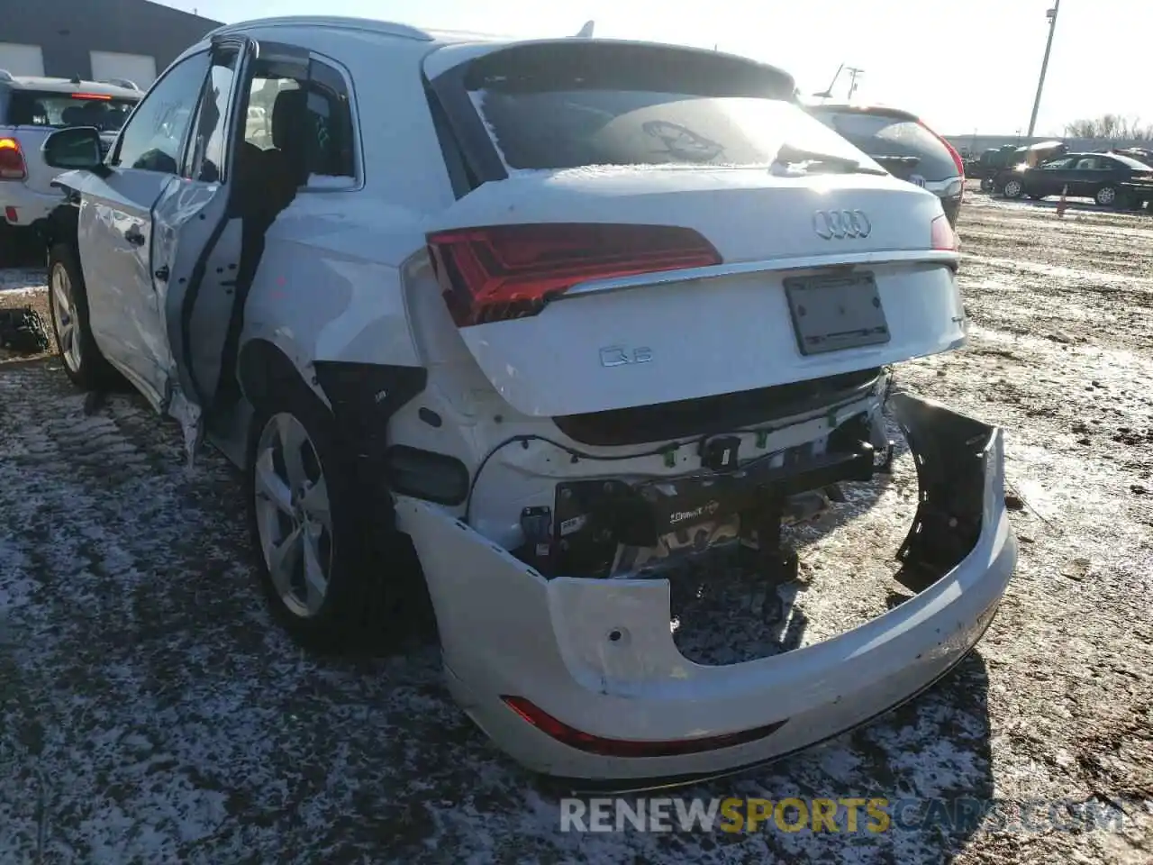 3 Photograph of a damaged car WA1CAAFY8M2078141 AUDI Q5 2021