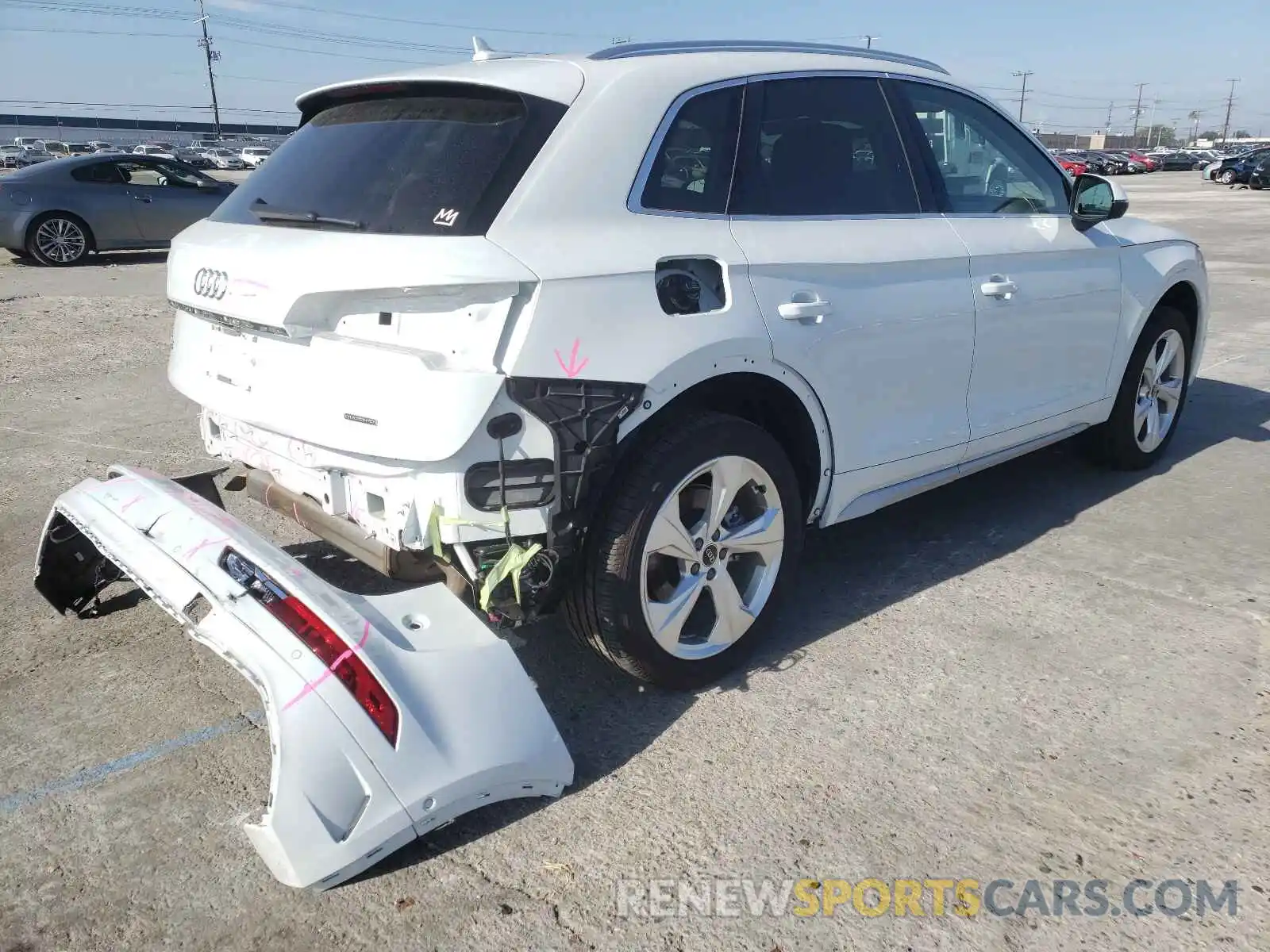 4 Photograph of a damaged car WA1CABFYXM2028394 AUDI Q5 2021