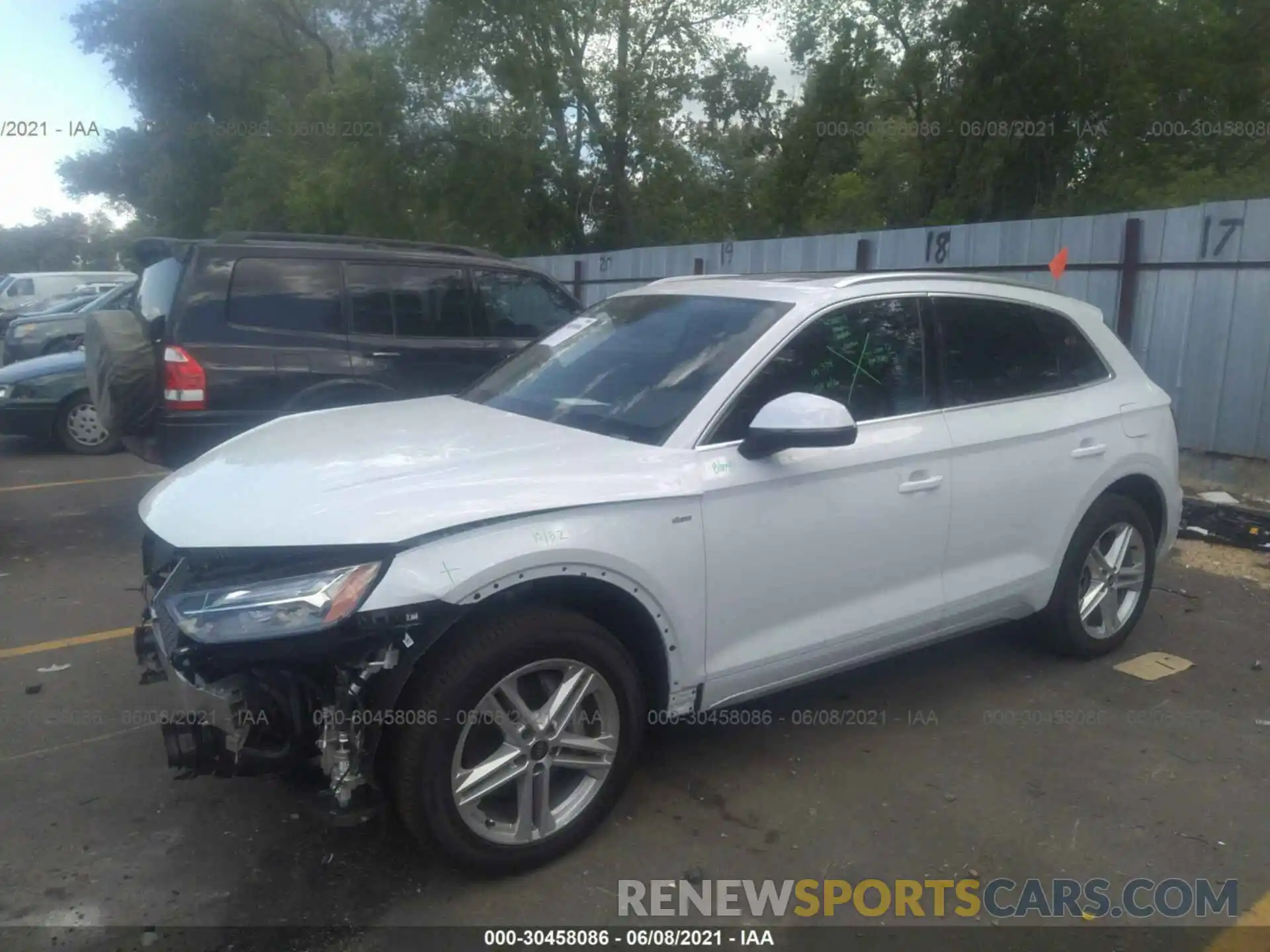 2 Photograph of a damaged car WA1E2AFY2M2047392 AUDI Q5 2021