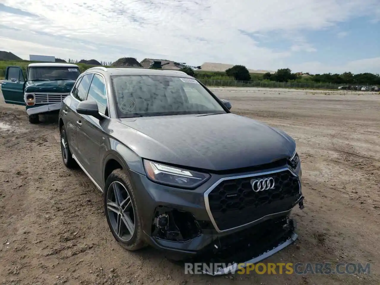 1 Photograph of a damaged car WA1E2AFY2M2129946 AUDI Q5 2021