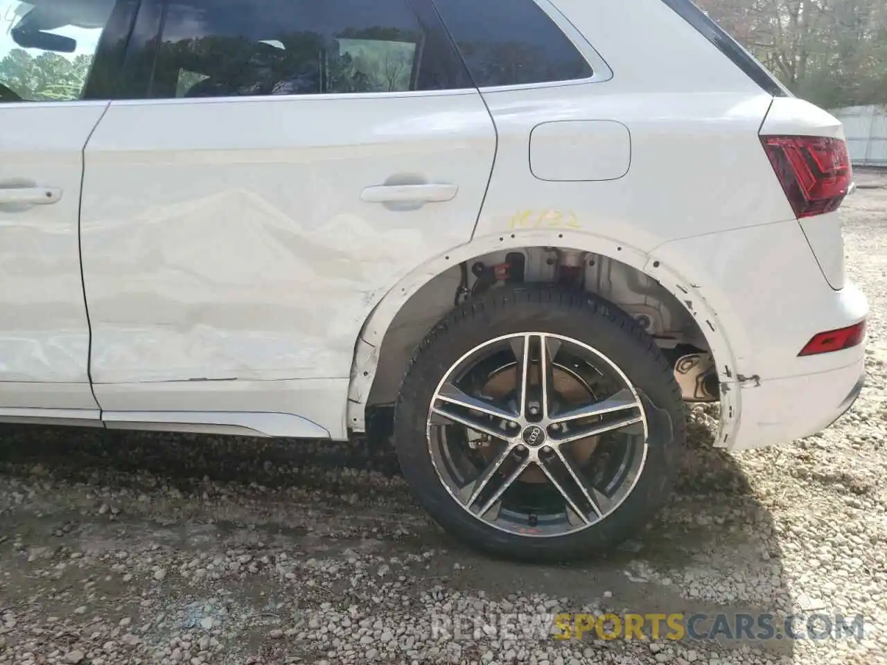 9 Photograph of a damaged car WA1E2AFY5M2031977 AUDI Q5 2021