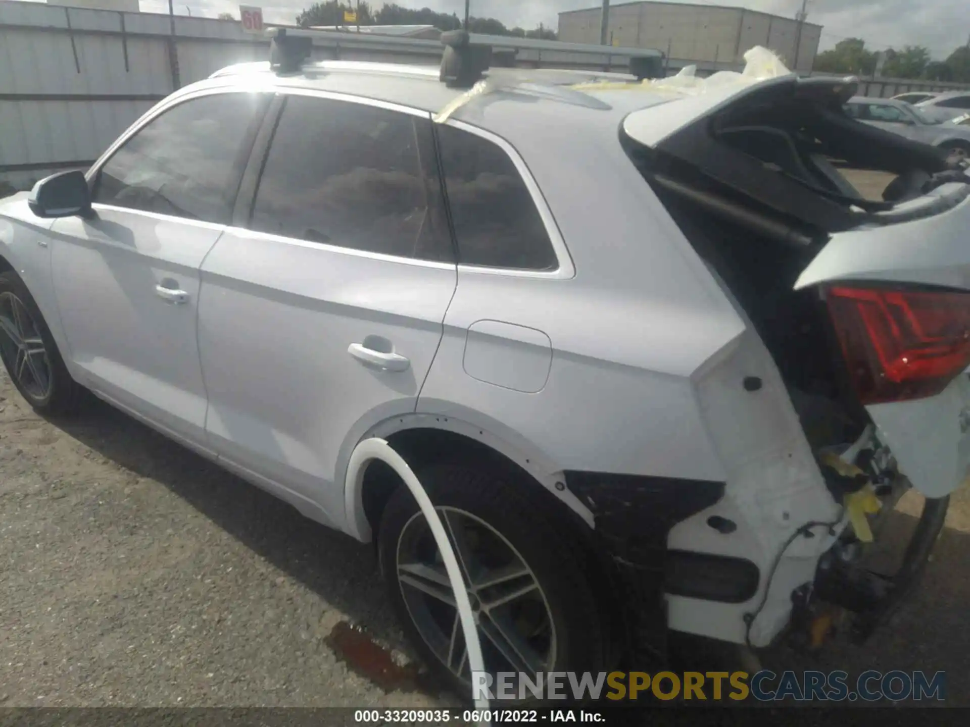 3 Photograph of a damaged car WA1E2AFY5M2141525 AUDI Q5 2021