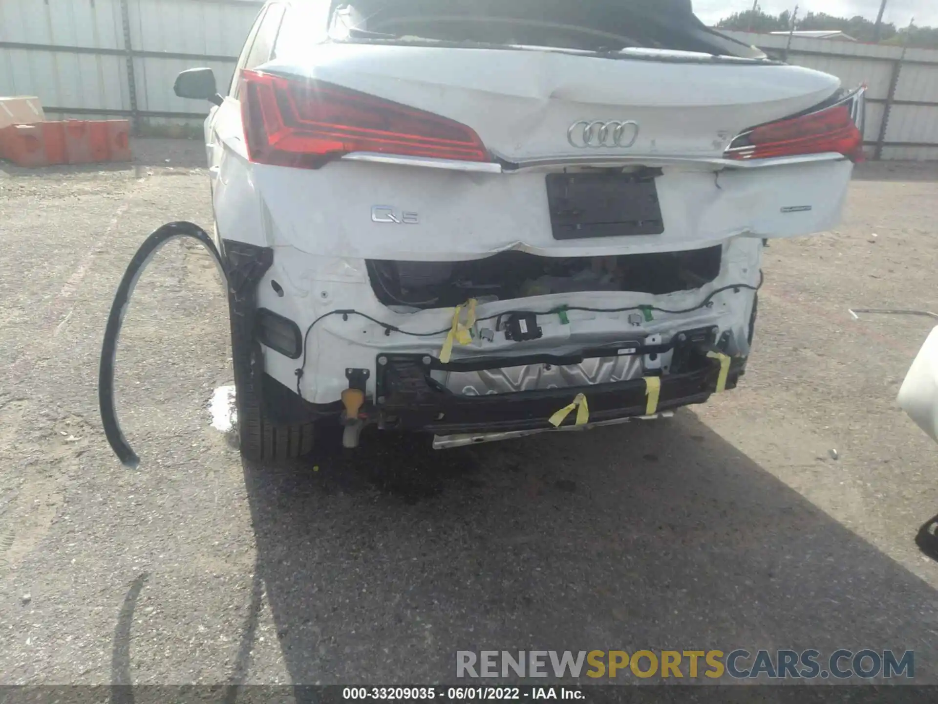 6 Photograph of a damaged car WA1E2AFY5M2141525 AUDI Q5 2021