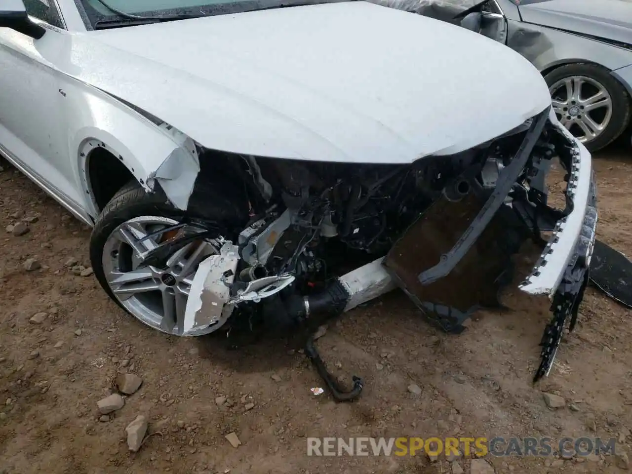 9 Photograph of a damaged car WA1E2AFY7M2028787 AUDI Q5 2021