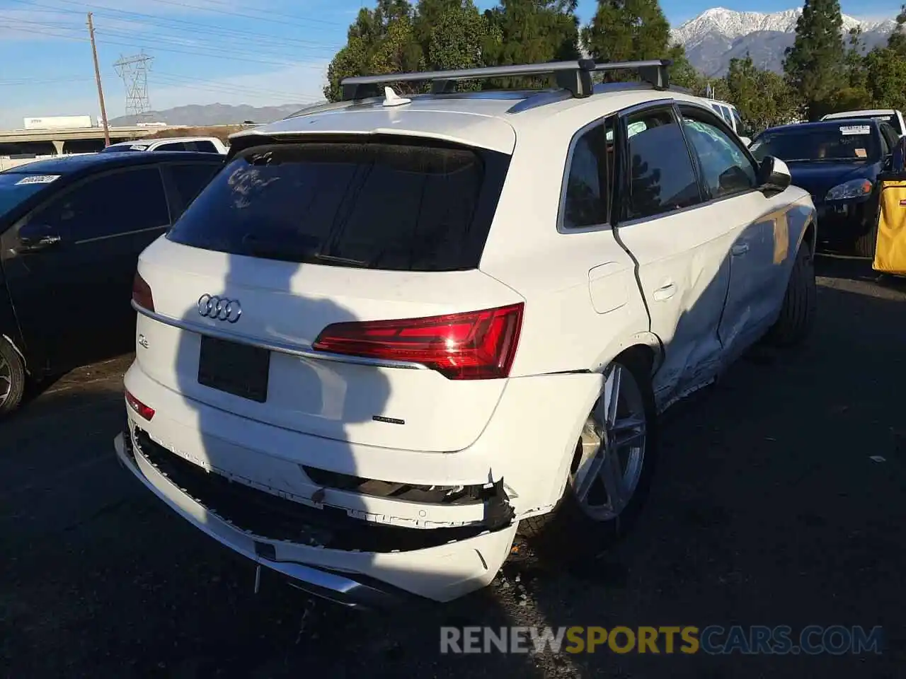 4 Photograph of a damaged car WA1E2AFY7M2042415 AUDI Q5 2021