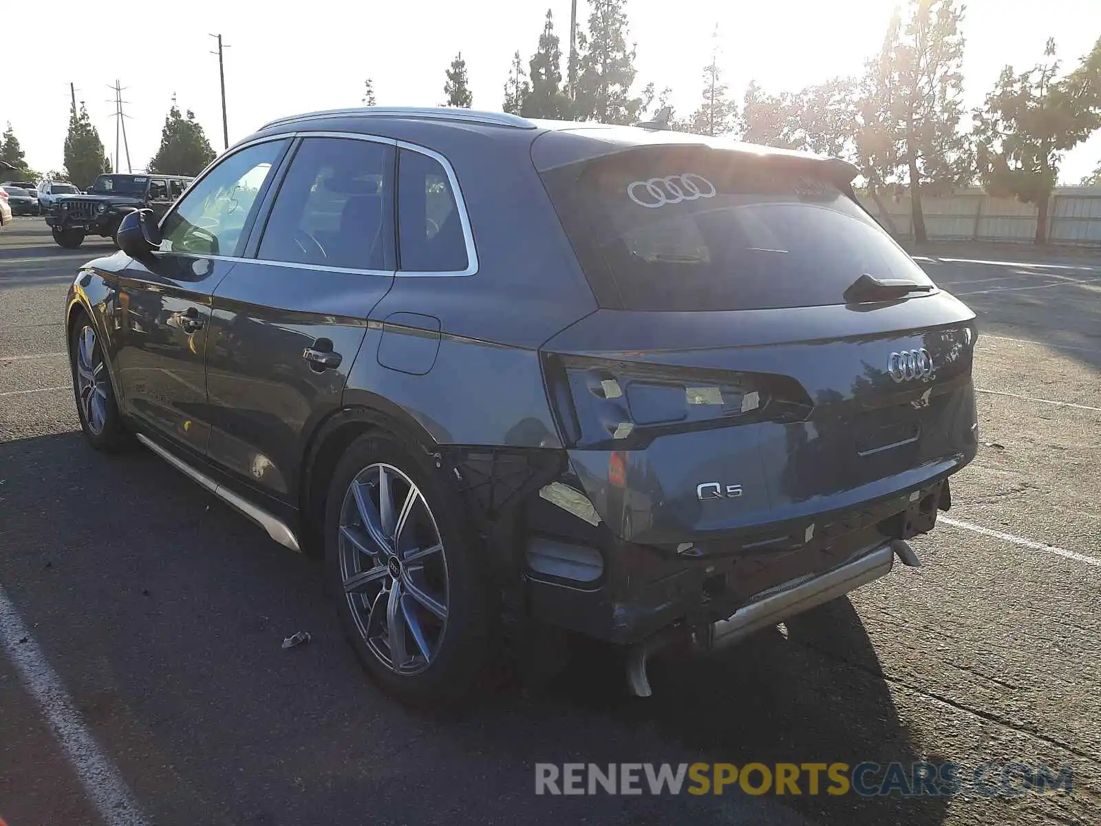 3 Photograph of a damaged car WA1E2AFY7M2043001 AUDI Q5 2021