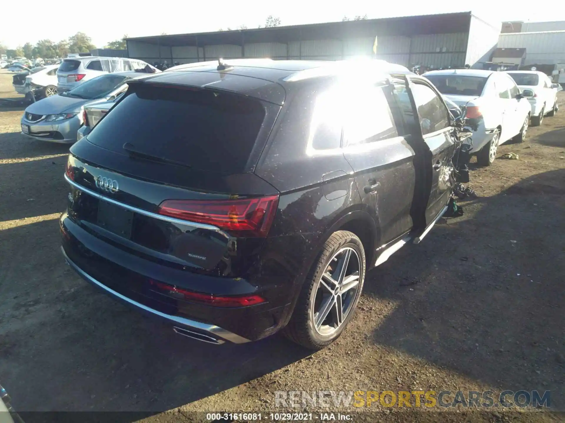 4 Photograph of a damaged car WA1E2AFY7M2043113 AUDI Q5 2021