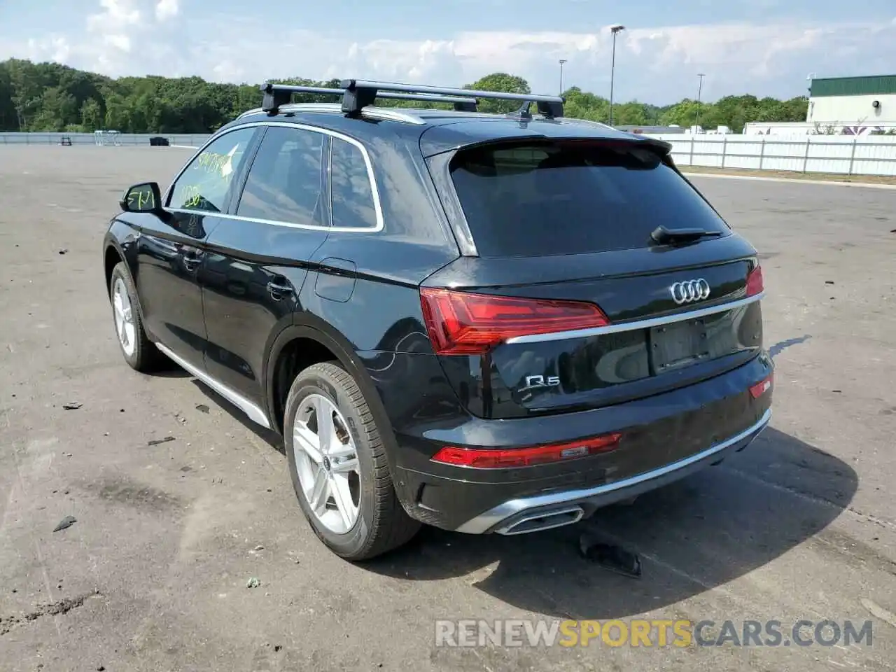 3 Photograph of a damaged car WA1E2AFY9M2049365 AUDI Q5 2021