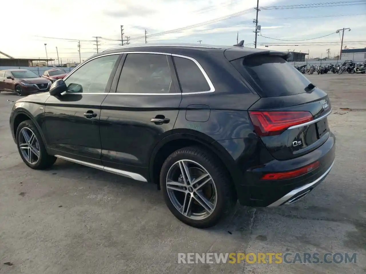 2 Photograph of a damaged car WA1E2AFYXM2089647 AUDI Q5 2021