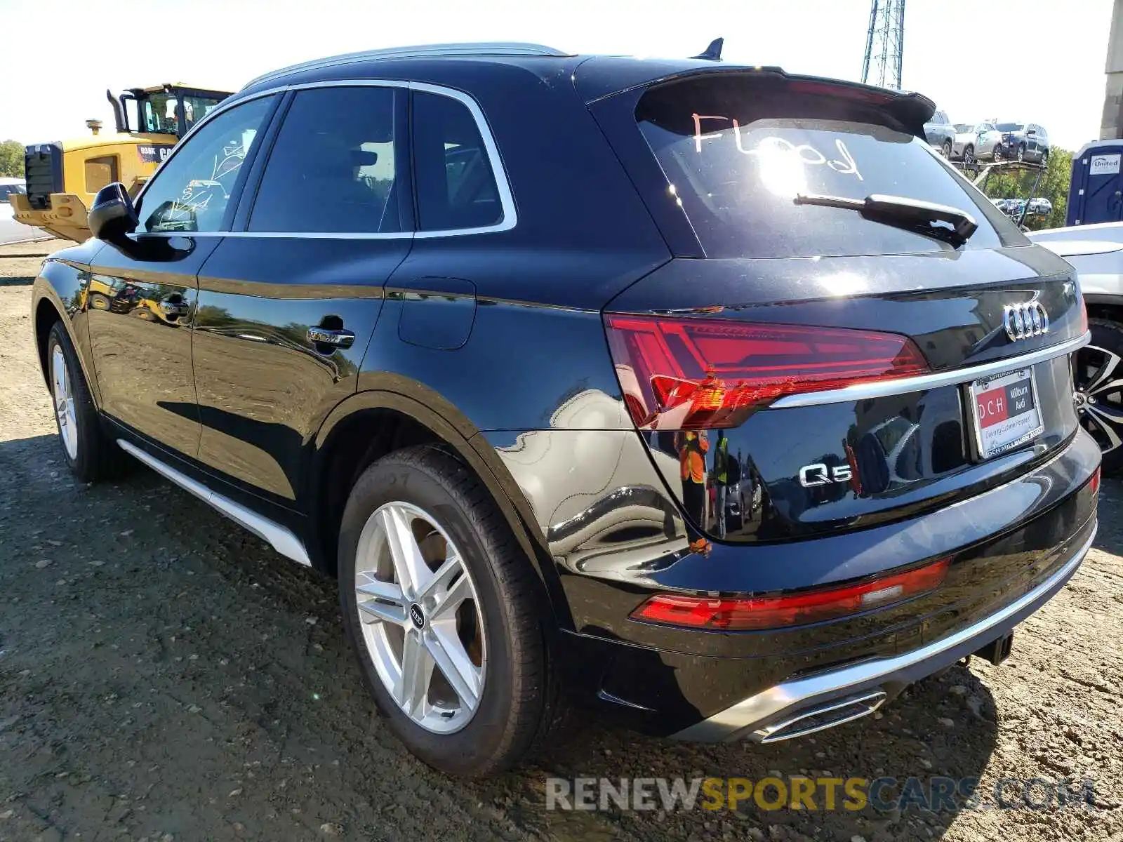 3 Photograph of a damaged car WA1E2BFY8M2135000 AUDI Q5 2021