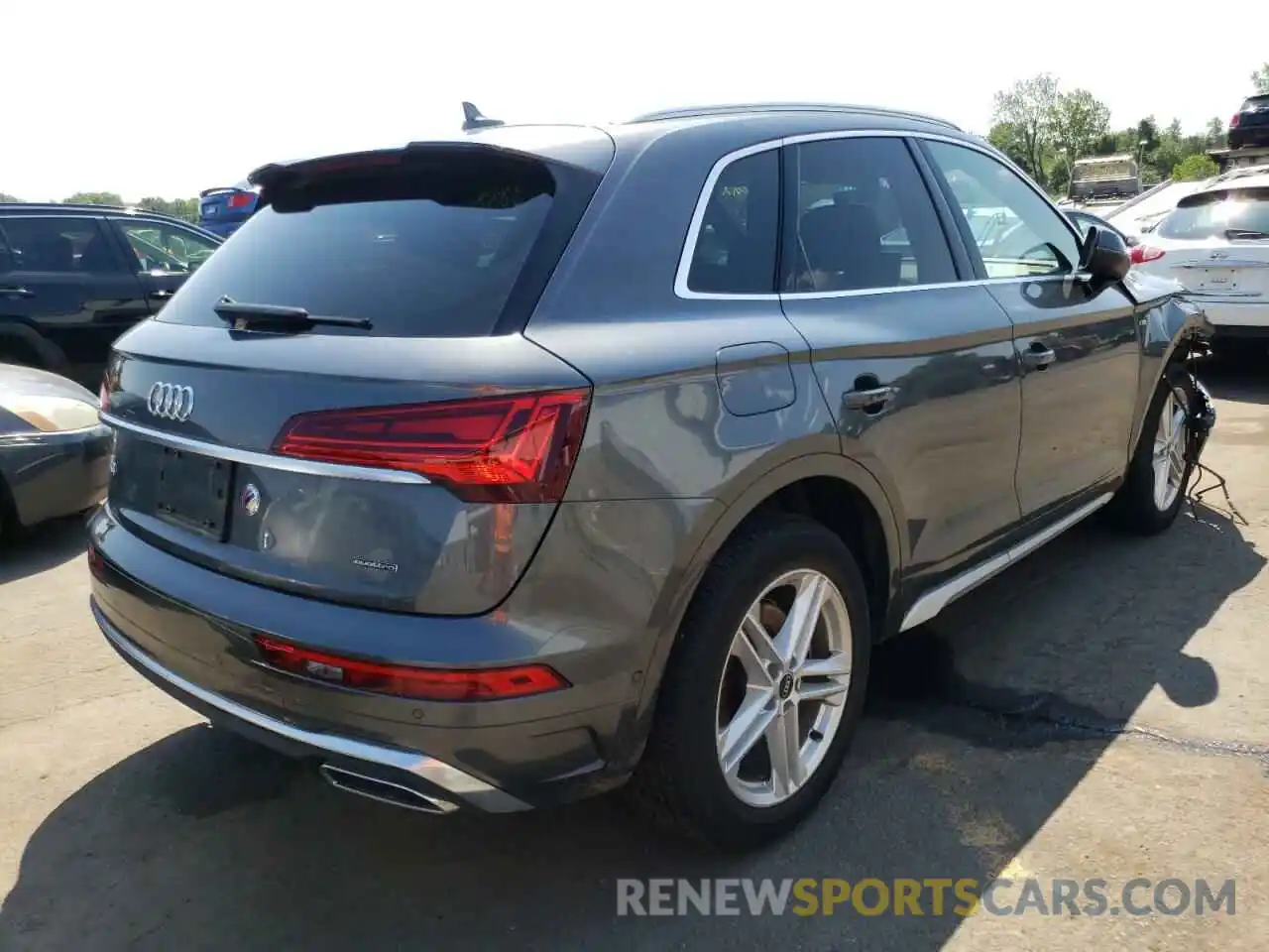 4 Photograph of a damaged car WA1F2AFY2M2009097 AUDI Q5 2021