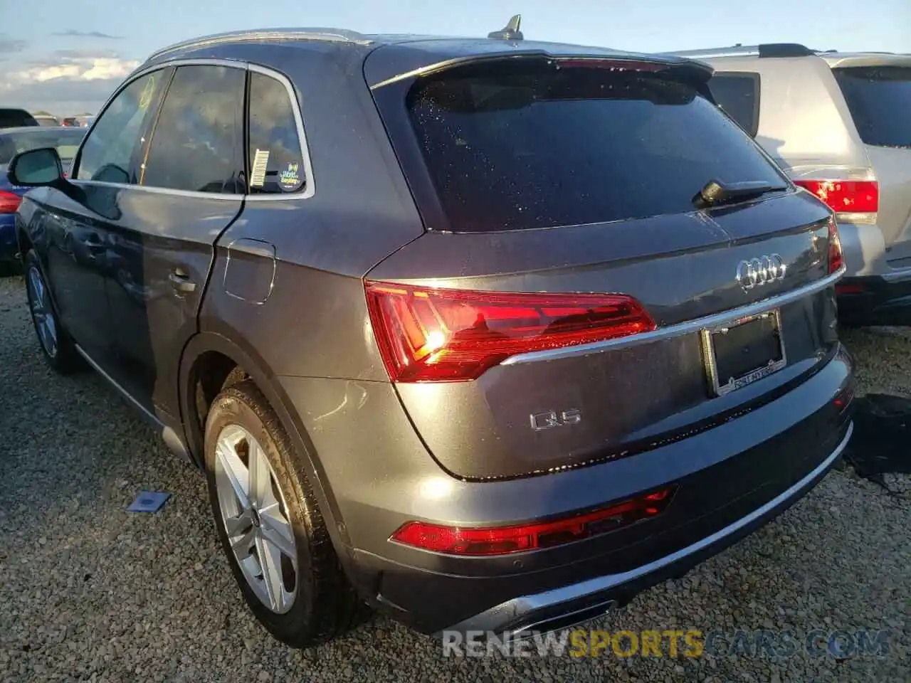 3 Photograph of a damaged car WA1F2AFY4M2020053 AUDI Q5 2021