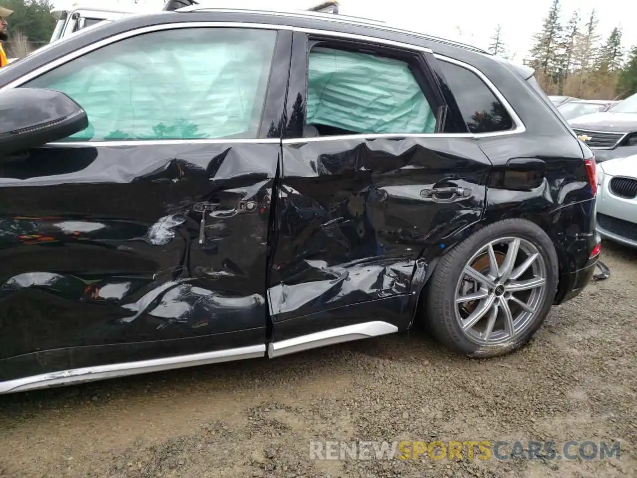 9 Photograph of a damaged car WA1F2AFY4M2057605 AUDI Q5 2021