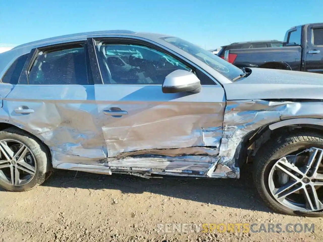 9 Photograph of a damaged car WA1G2AFY0M2029725 AUDI Q5 2021