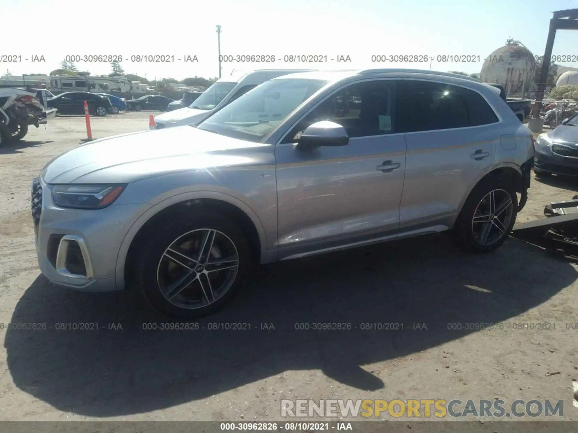 2 Photograph of a damaged car WA1G2AFY1M2051104 AUDI Q5 2021