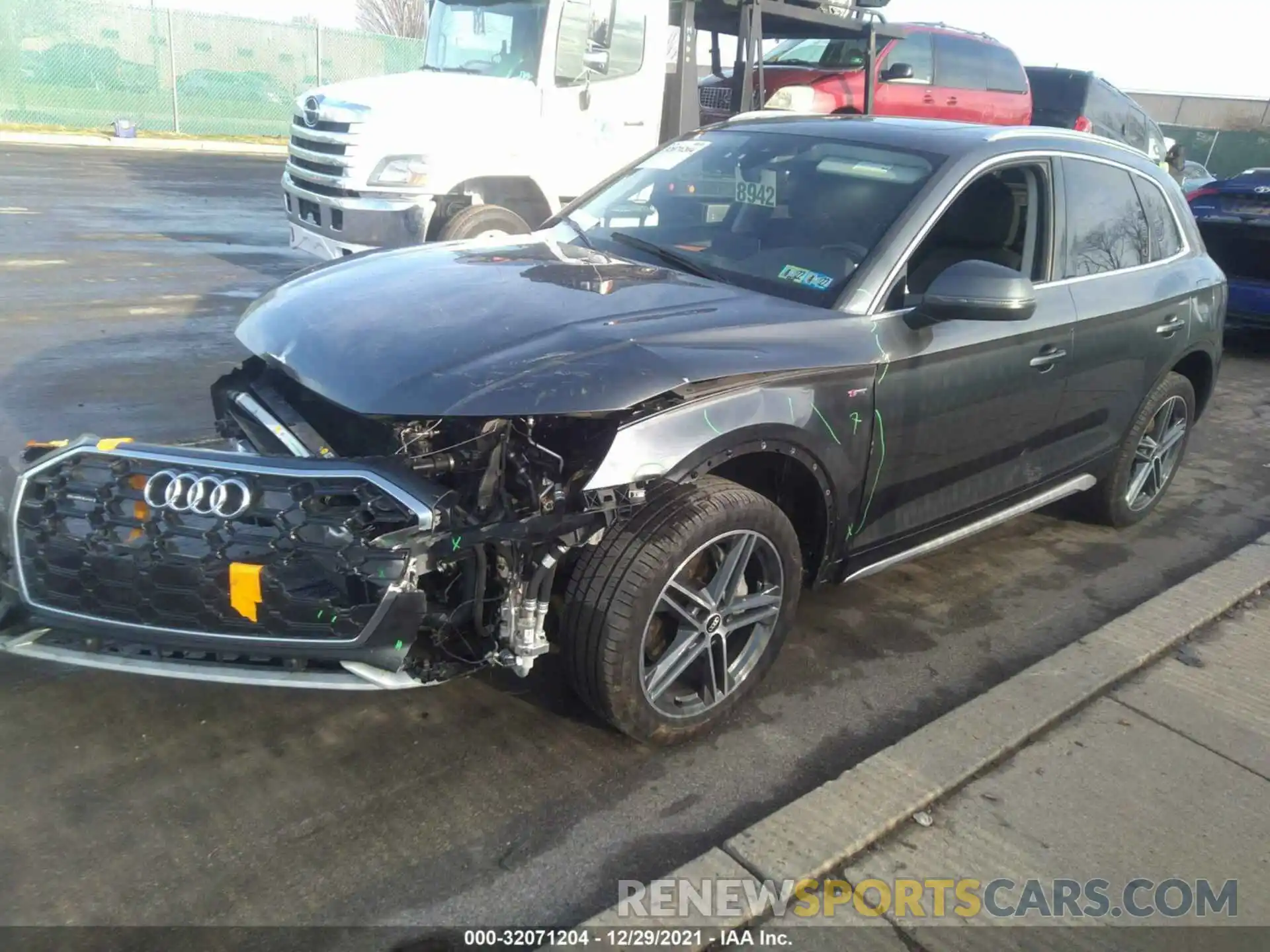 2 Photograph of a damaged car WA1G2AFY8M2022019 AUDI Q5 2021