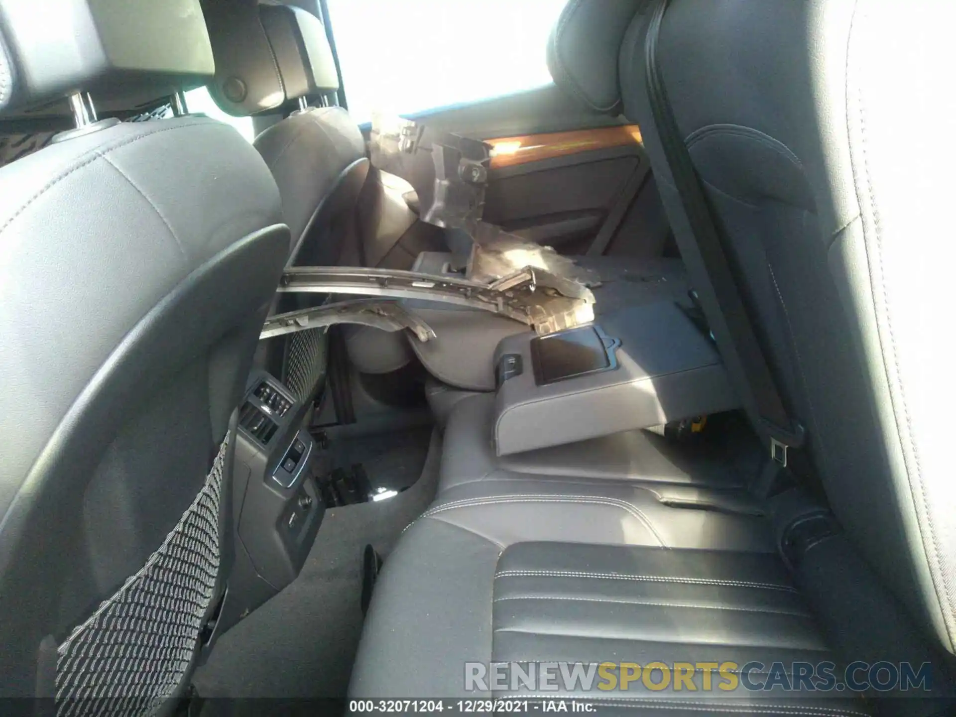 8 Photograph of a damaged car WA1G2AFY8M2022019 AUDI Q5 2021