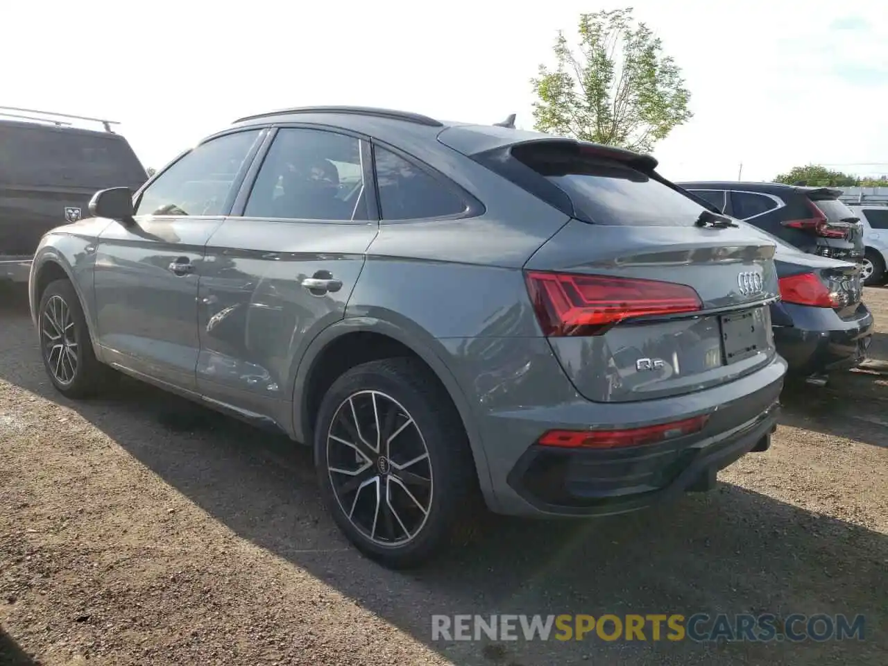 3 Photograph of a damaged car WA14AAFY7N2077536 AUDI Q5 2022