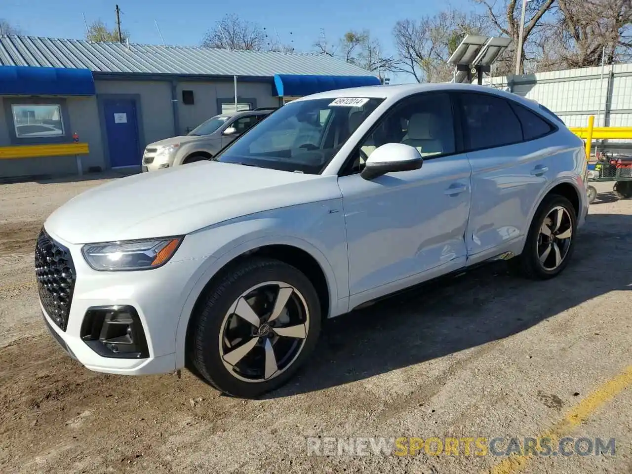 1 Photograph of a damaged car WA15AAFY0N2069623 AUDI Q5 2022