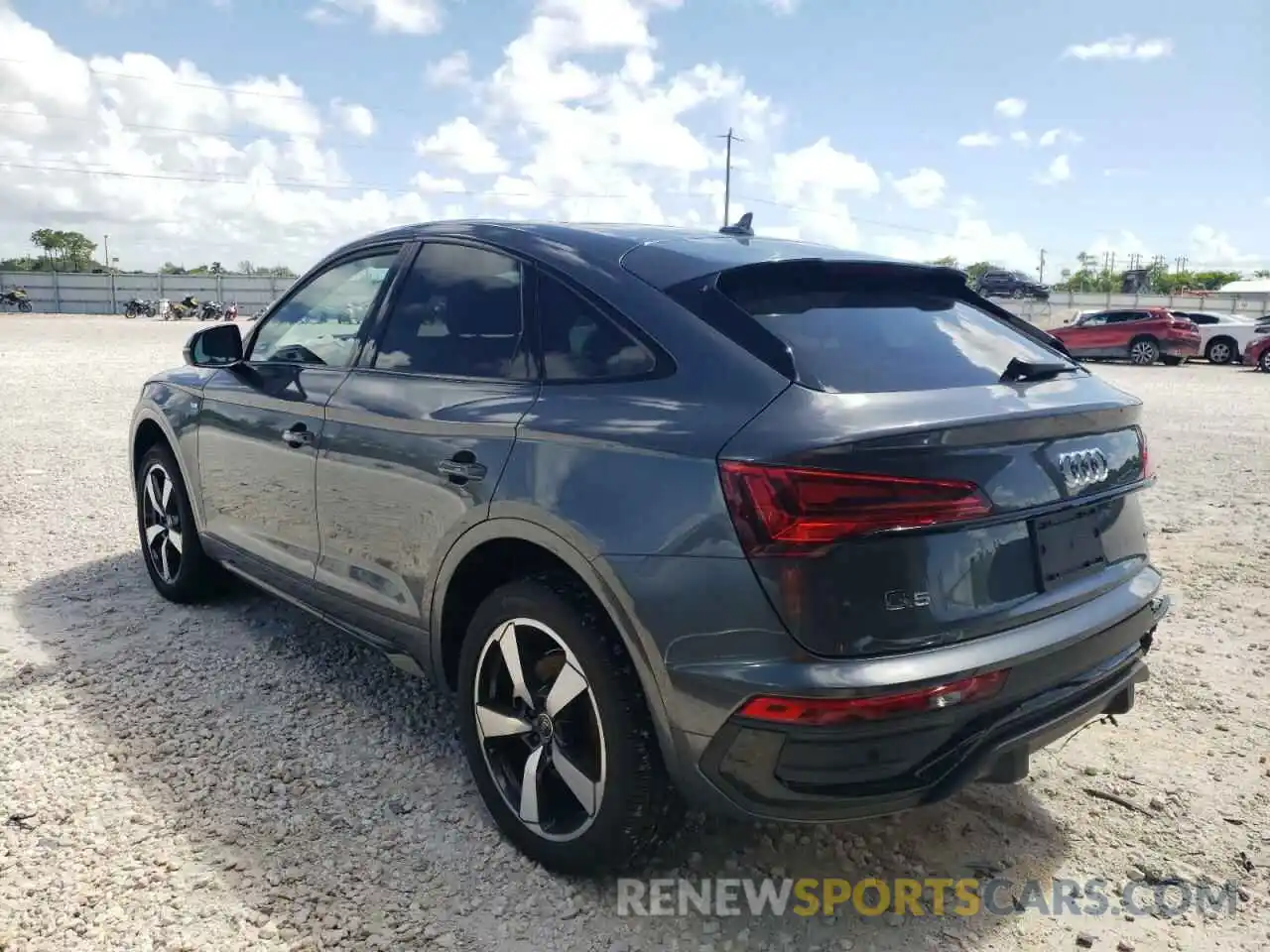 3 Photograph of a damaged car WA15AAFY4N2046541 AUDI Q5 2022