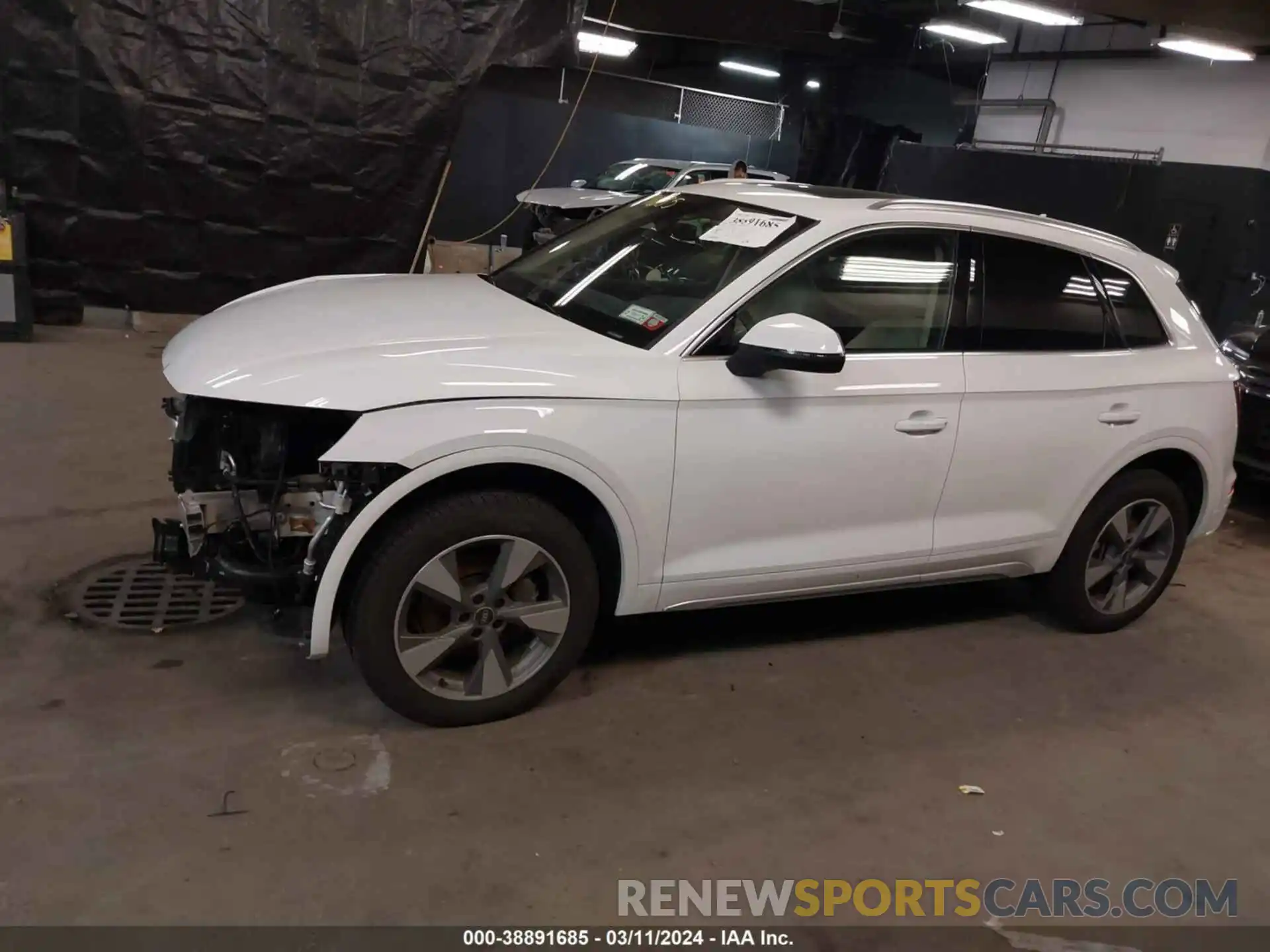 15 Photograph of a damaged car WA1BBAFY5N2085493 AUDI Q5 2022