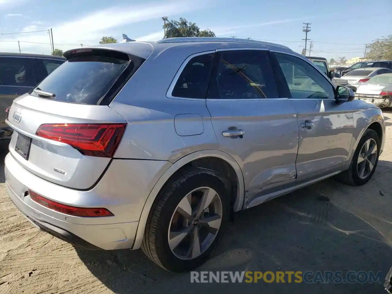 4 Photograph of a damaged car WA1BBAFY6N2088385 AUDI Q5 2022