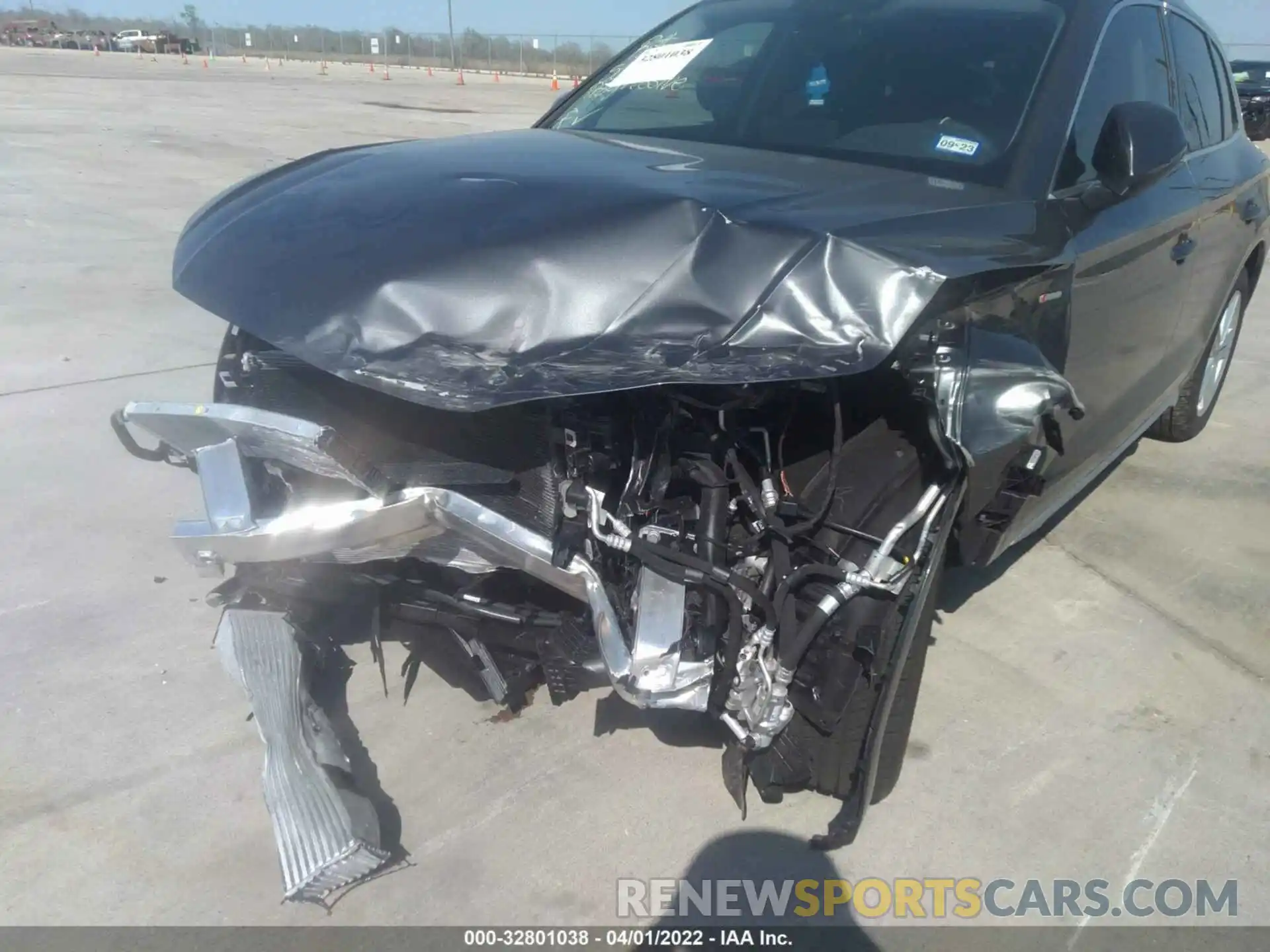 6 Photograph of a damaged car WA1E2AFY5N2017272 AUDI Q5 2022