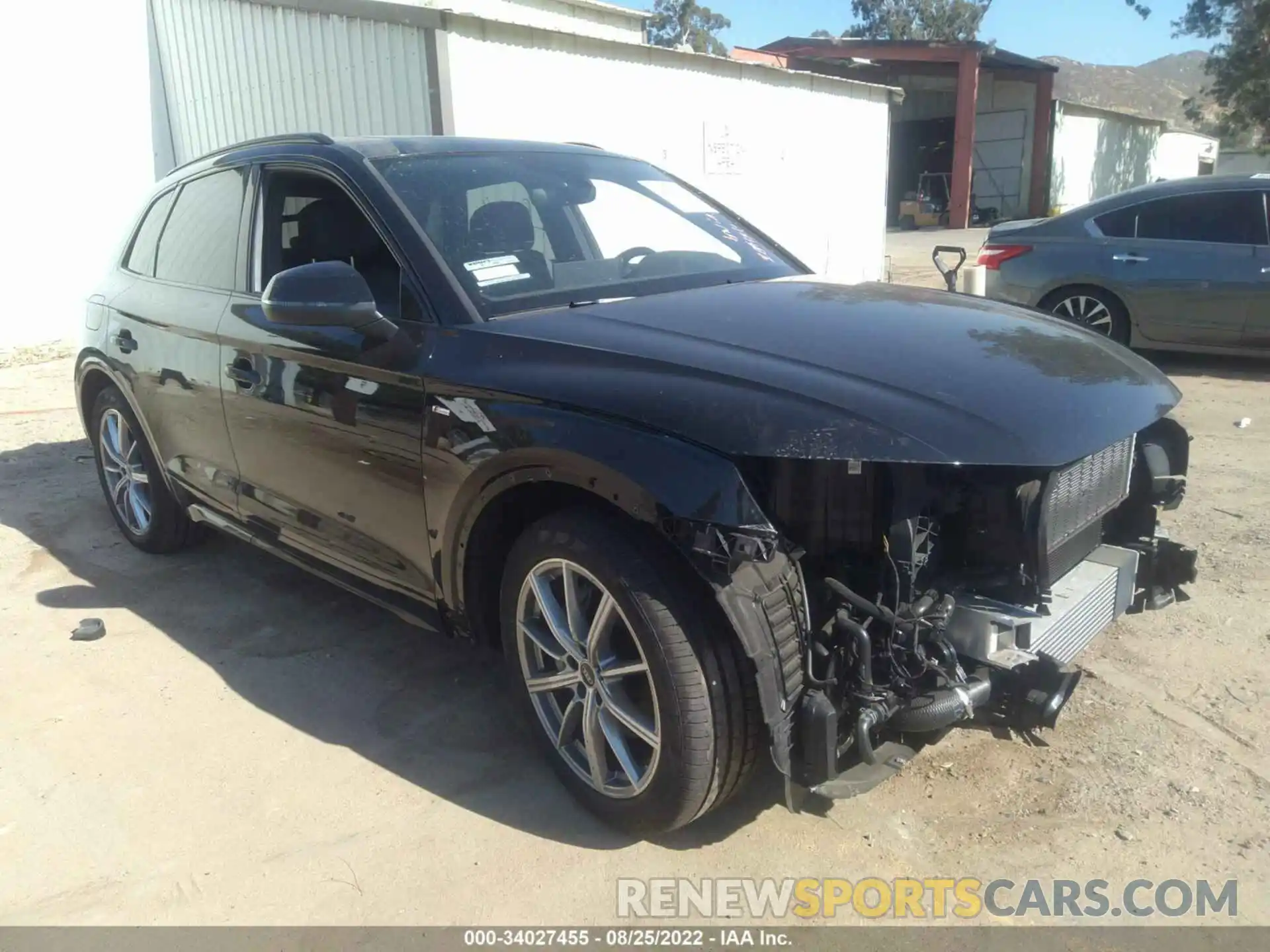 1 Photograph of a damaged car WA1E2AFY5N2073955 AUDI Q5 2022