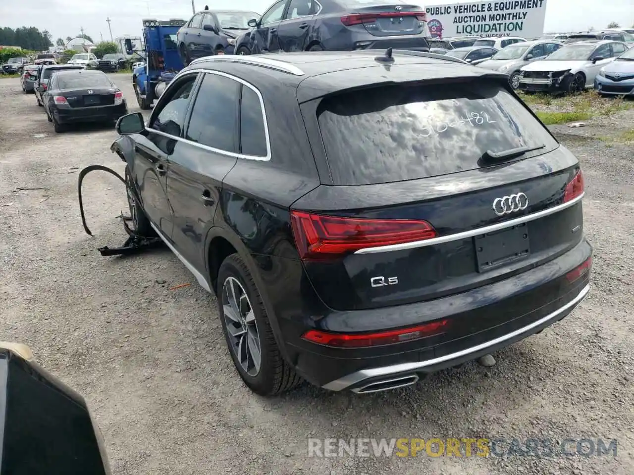 3 Photograph of a damaged car WA1EAAFY0N2040767 AUDI Q5 2022