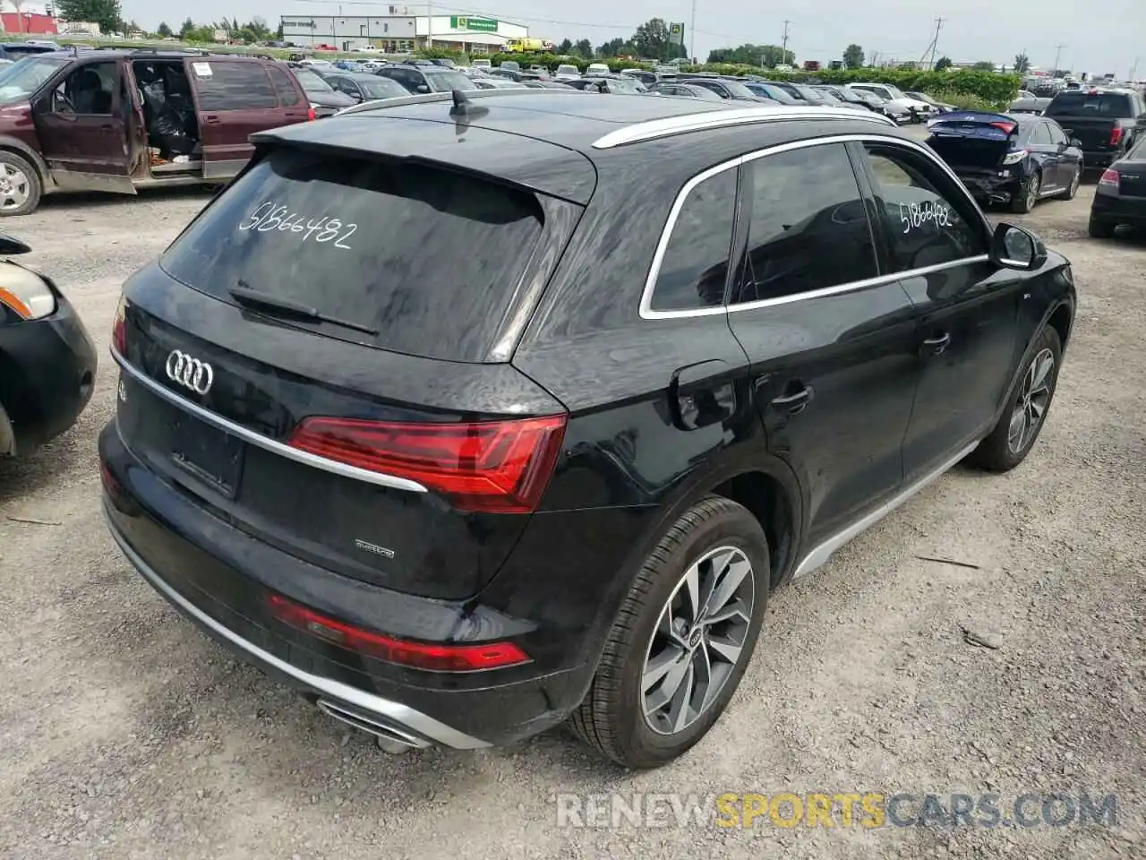 4 Photograph of a damaged car WA1EAAFY0N2040767 AUDI Q5 2022