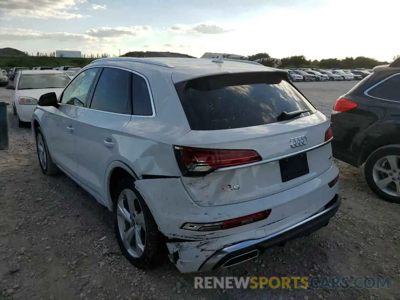 3 Photograph of a damaged car WA1EAAFY0N2140089 AUDI Q5 2022