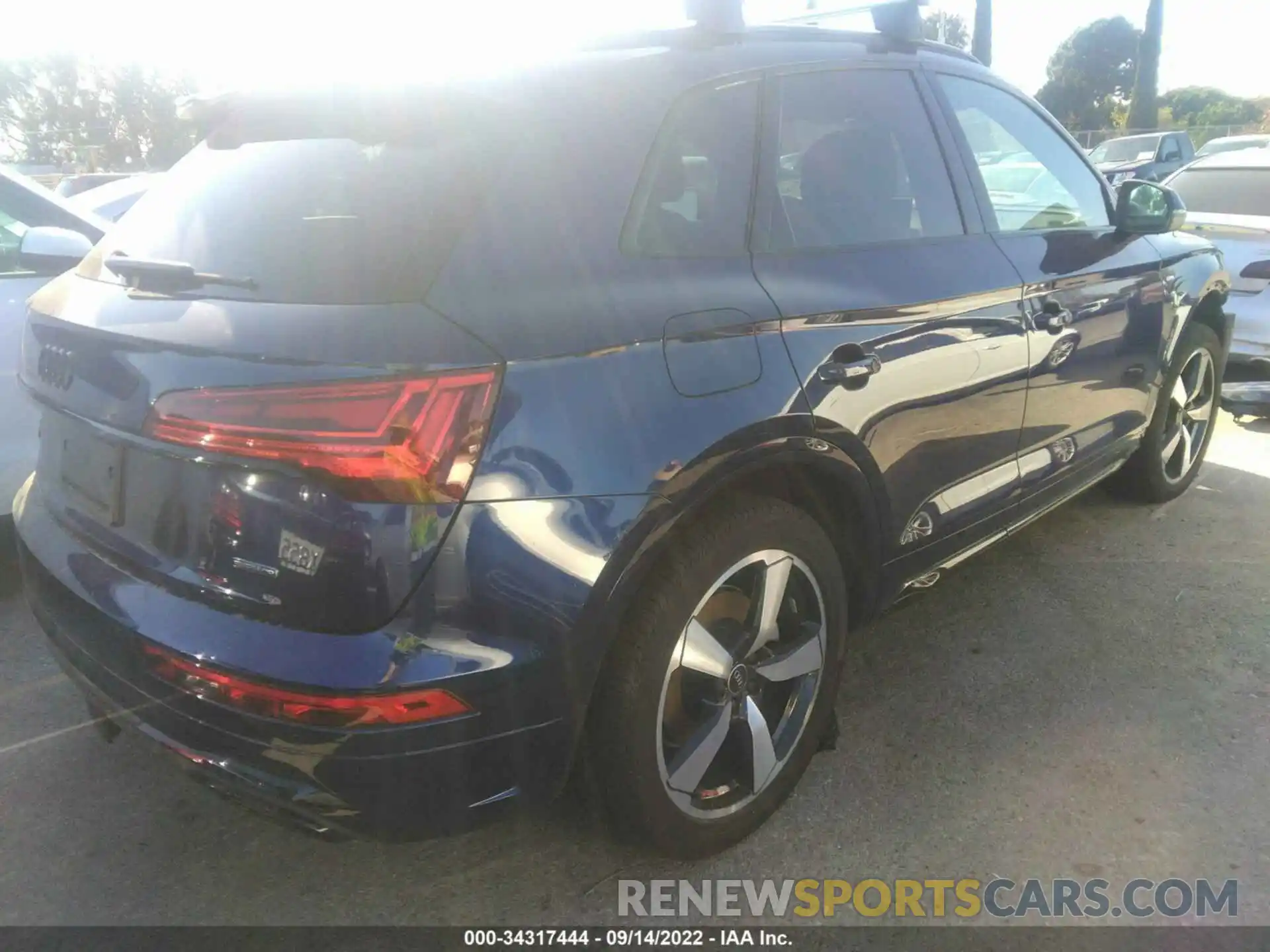 4 Photograph of a damaged car WA1EAAFY1N2042706 AUDI Q5 2022