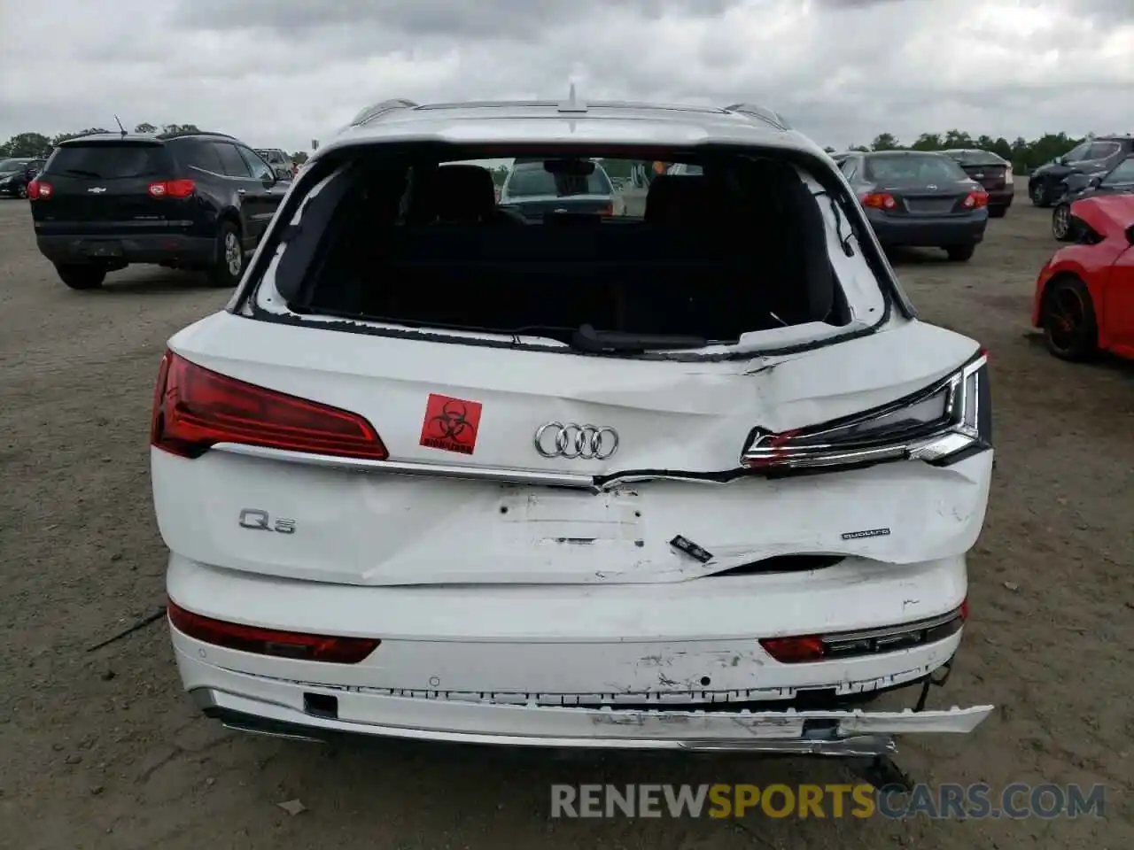 9 Photograph of a damaged car WA1EAAFY4N2046183 AUDI Q5 2022