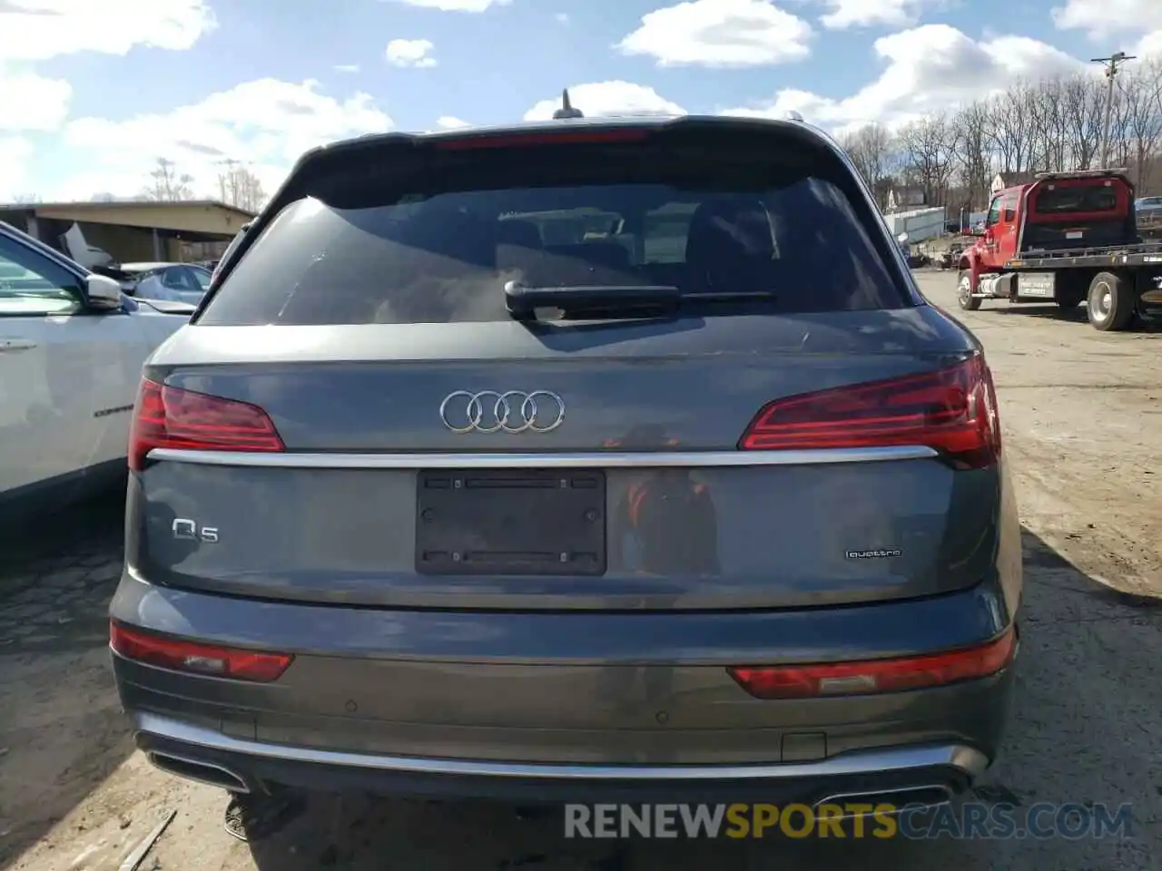 6 Photograph of a damaged car WA1EAAFY5N2015623 AUDI Q5 2022