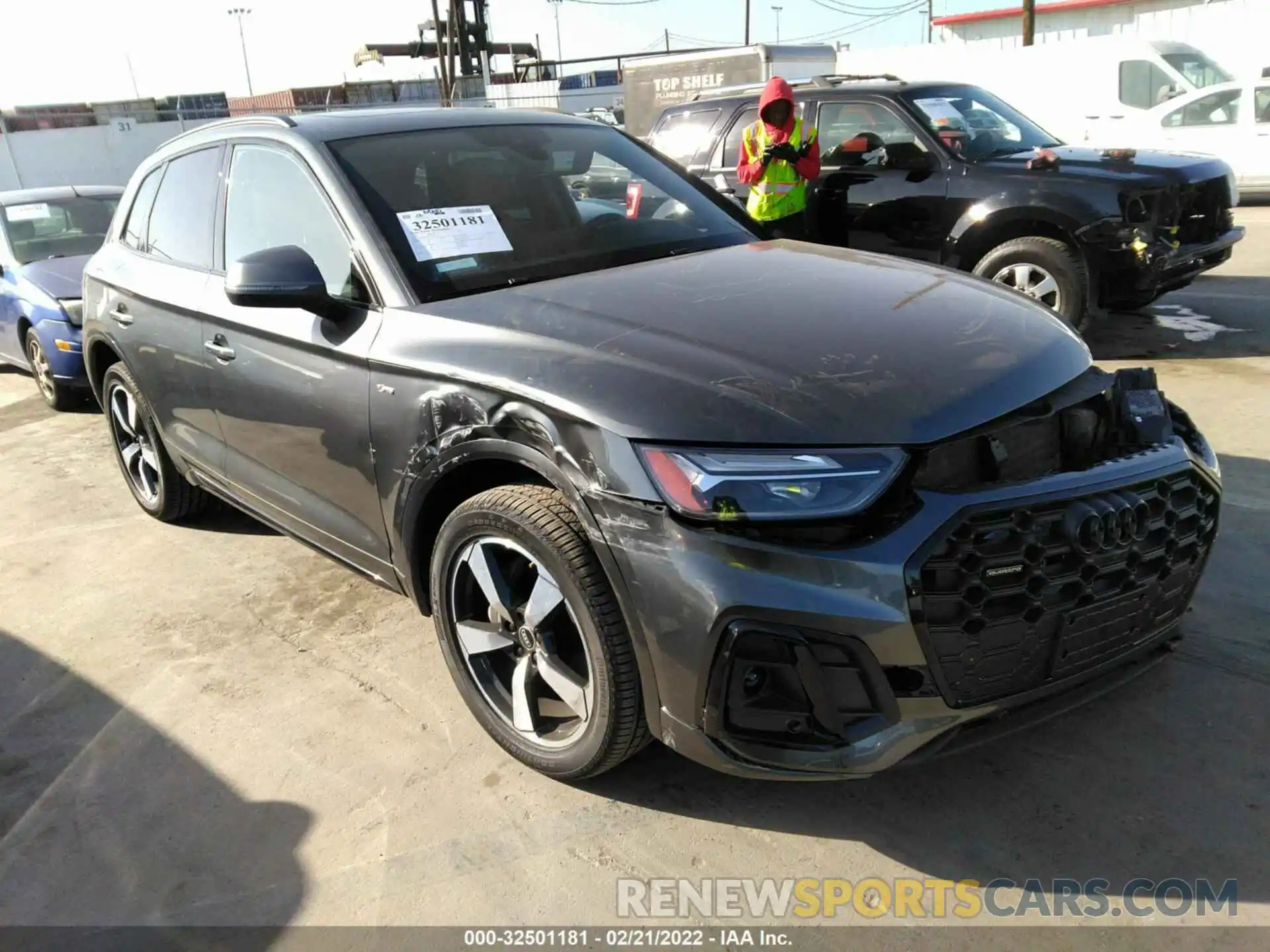 1 Photograph of a damaged car WA1EAAFY5N2015671 AUDI Q5 2022