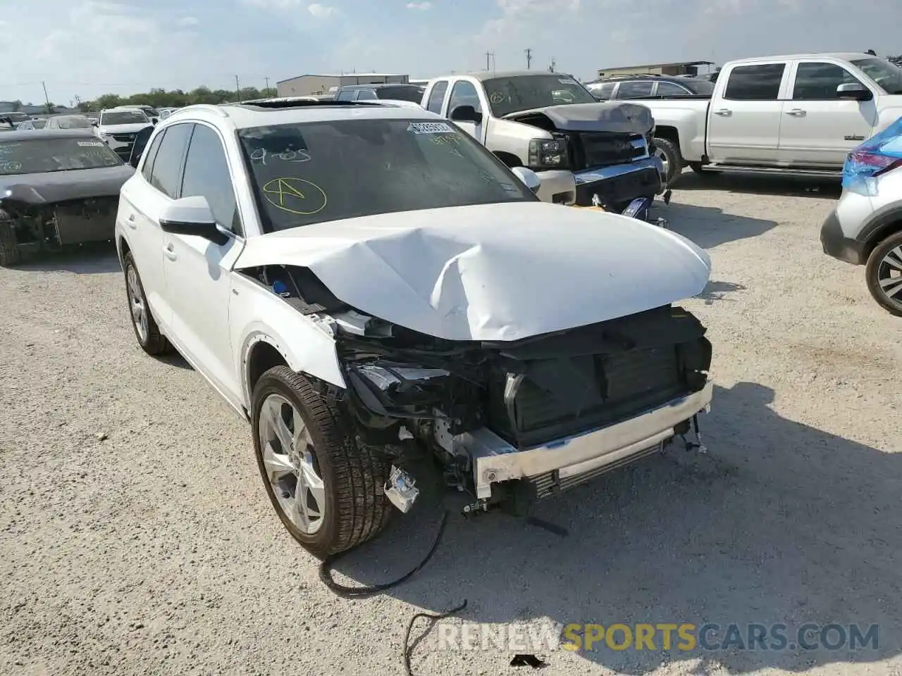 1 Photograph of a damaged car WA1EAAFY5N2086885 AUDI Q5 2022