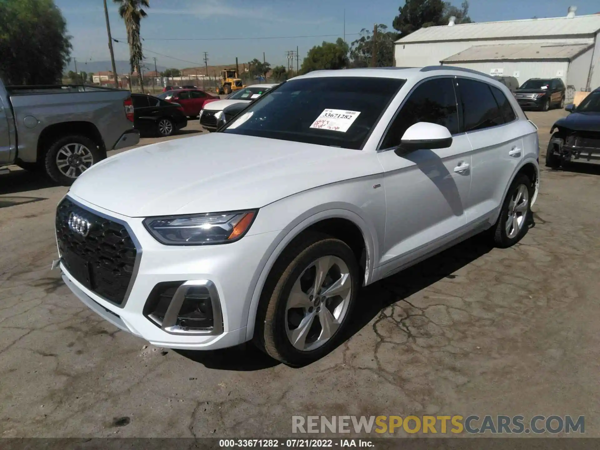 2 Photograph of a damaged car WA1EAAFY5N2097336 AUDI Q5 2022