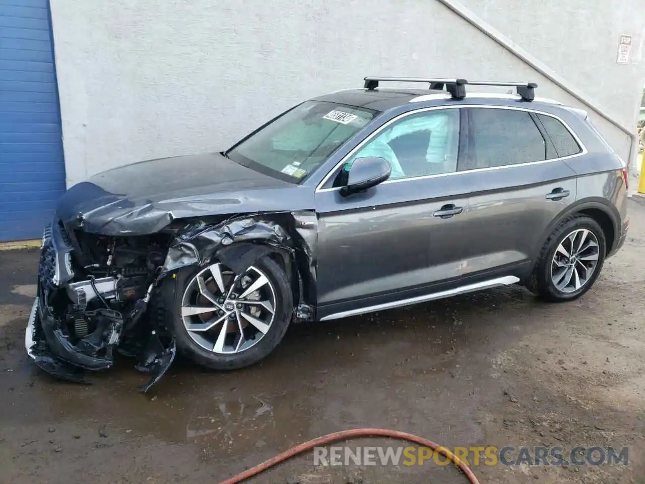 1 Photograph of a damaged car WA1EAAFY7N2069697 AUDI Q5 2022